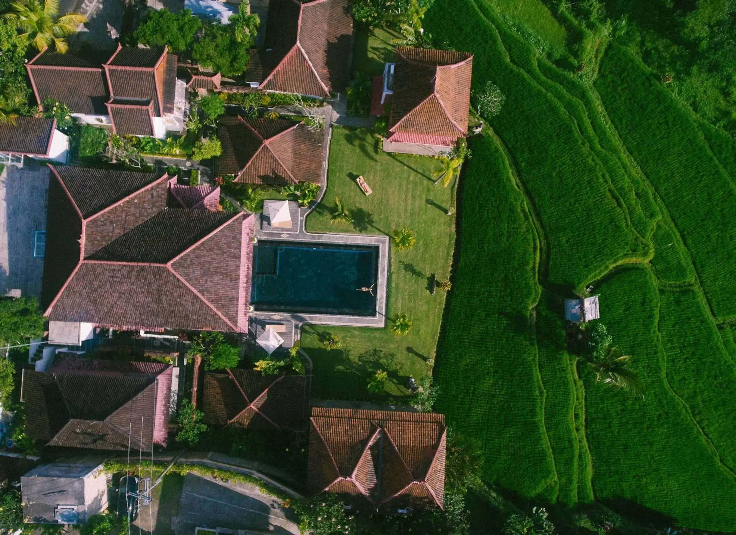 Bird's eye view, Bird's-eye View in B Saya Villas