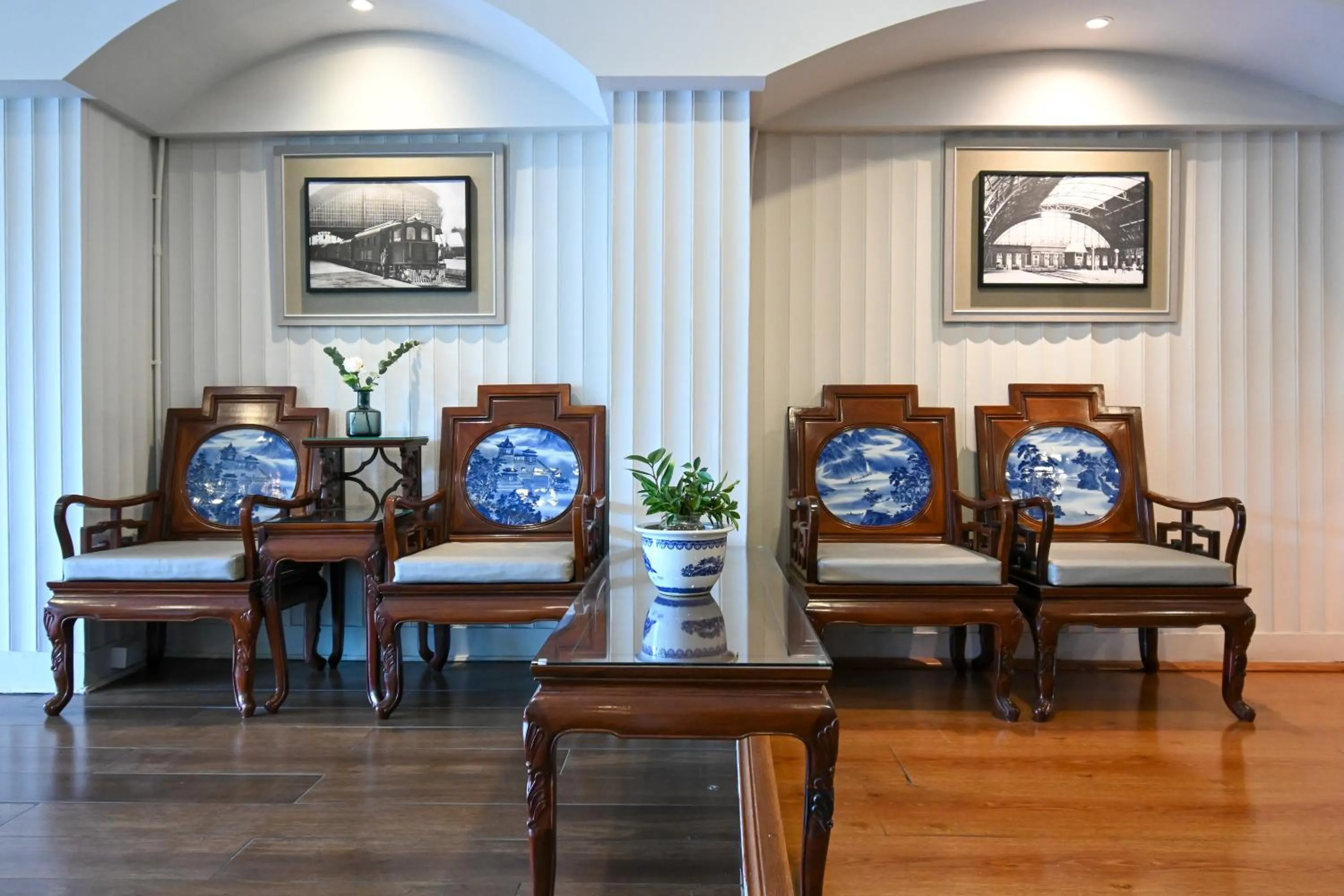 Lobby or reception in The Krungkasem Srikrung Hotel