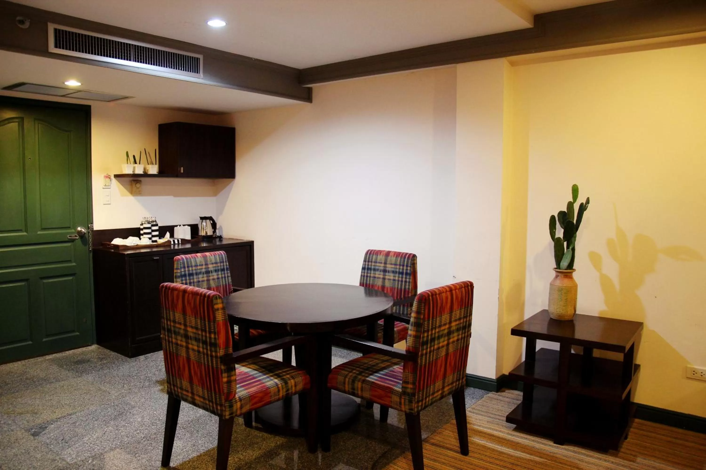 Photo of the whole room in Aekpailin River Kwai Resort