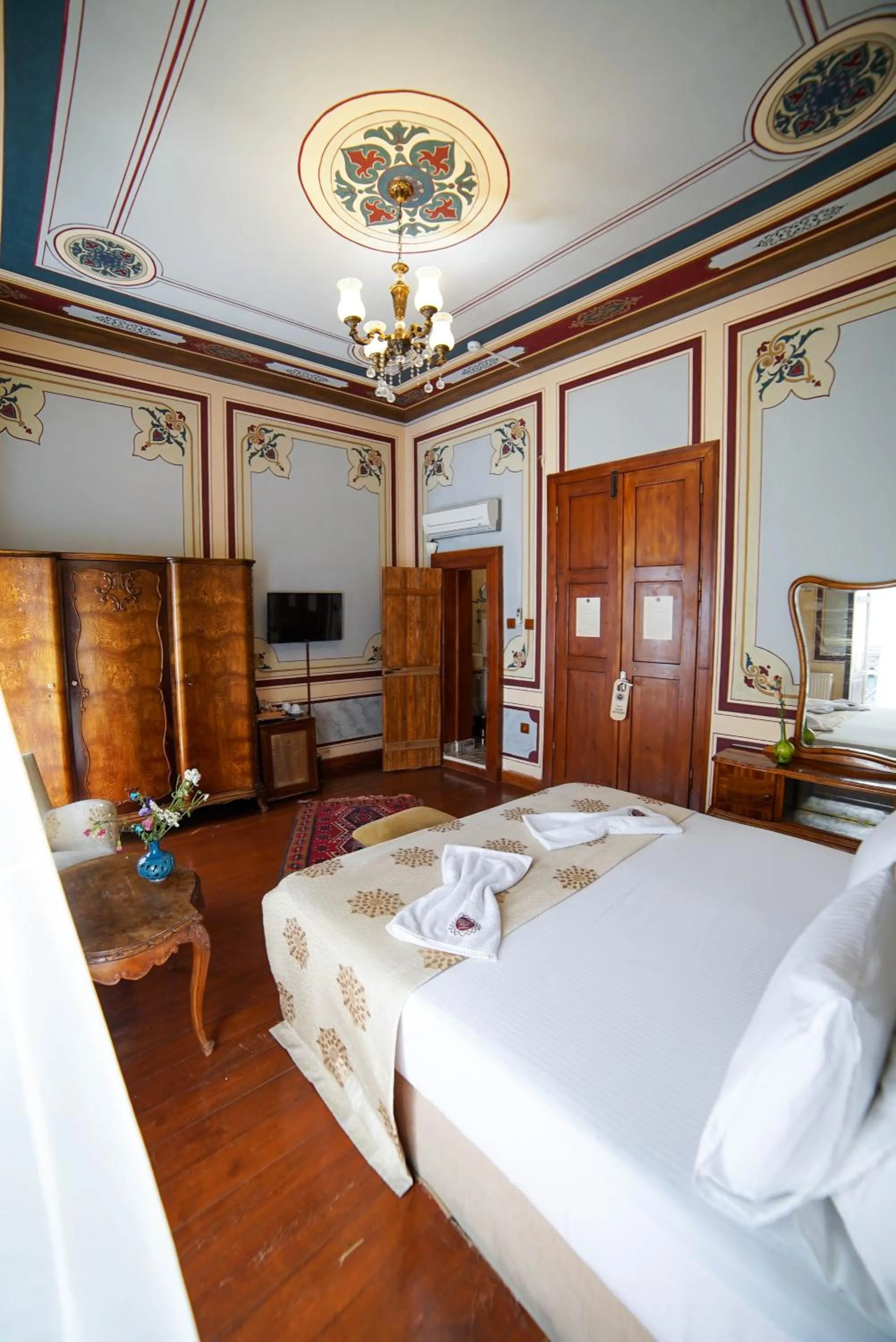 Photo of the whole room, Bed in Sarnıç Butik Otel