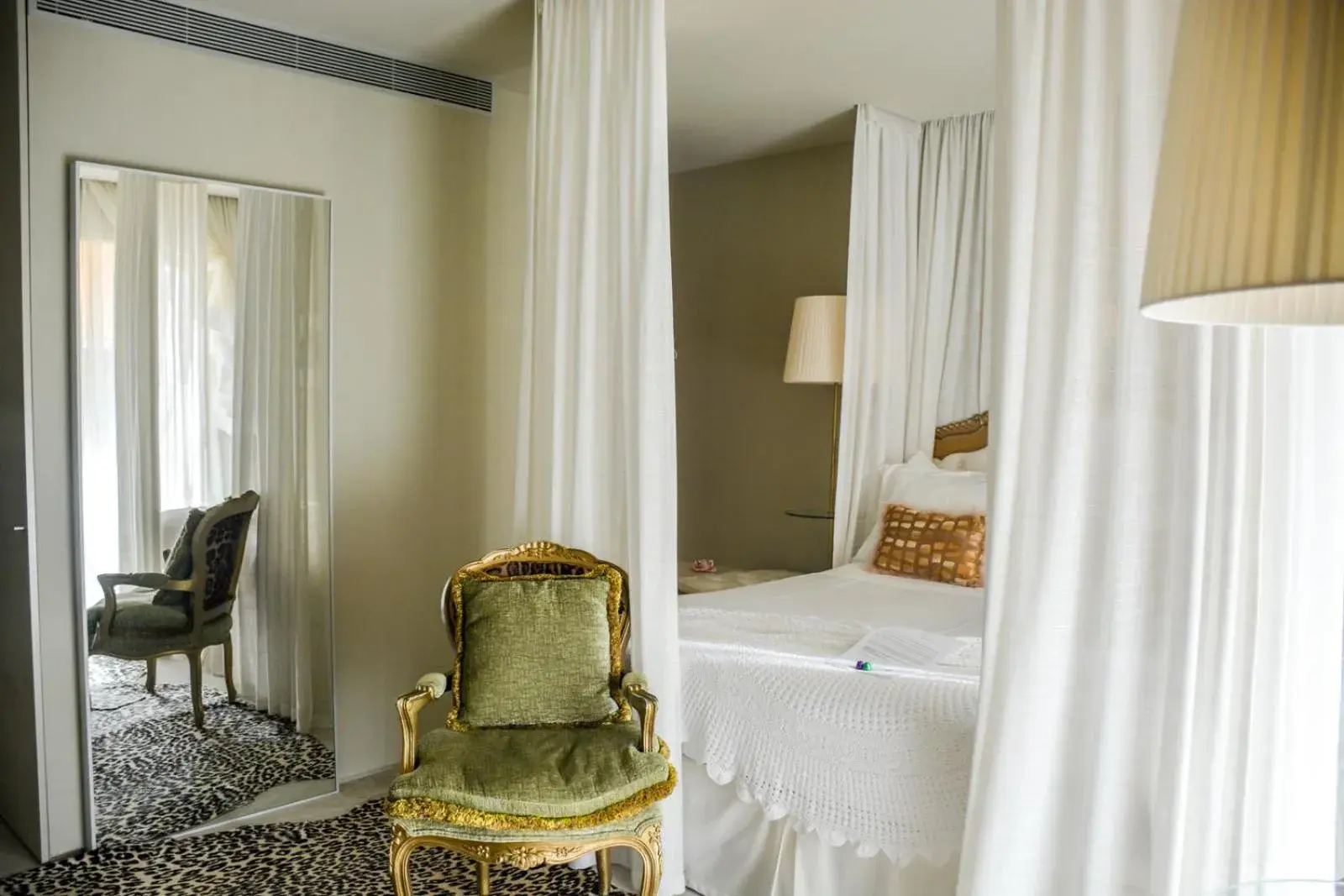 Bedroom, Bed in Carmo's Boutique Hotel - Small Luxury Hotels of the World