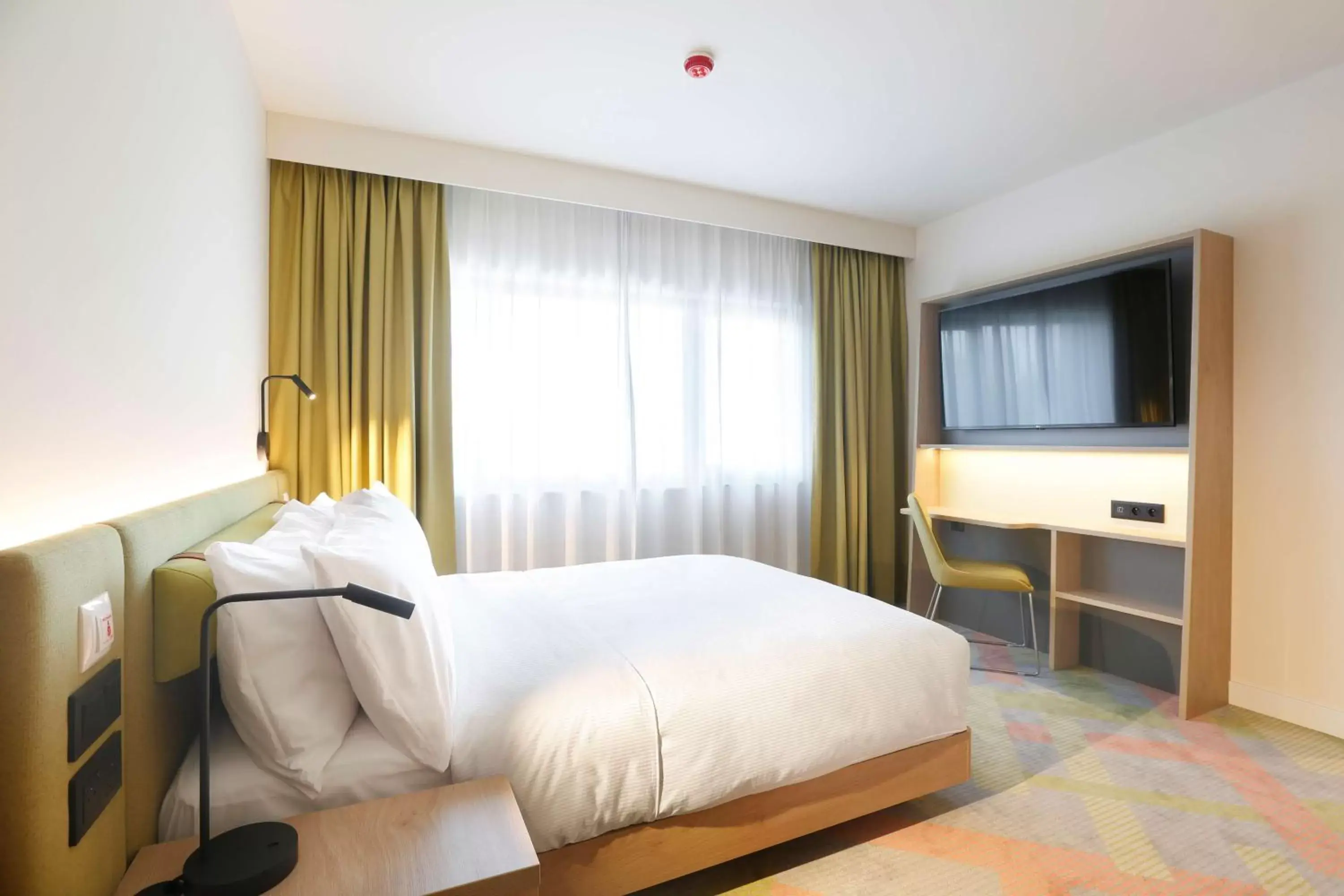 Bedroom, Bed in Hampton by Hilton Krakow Airport