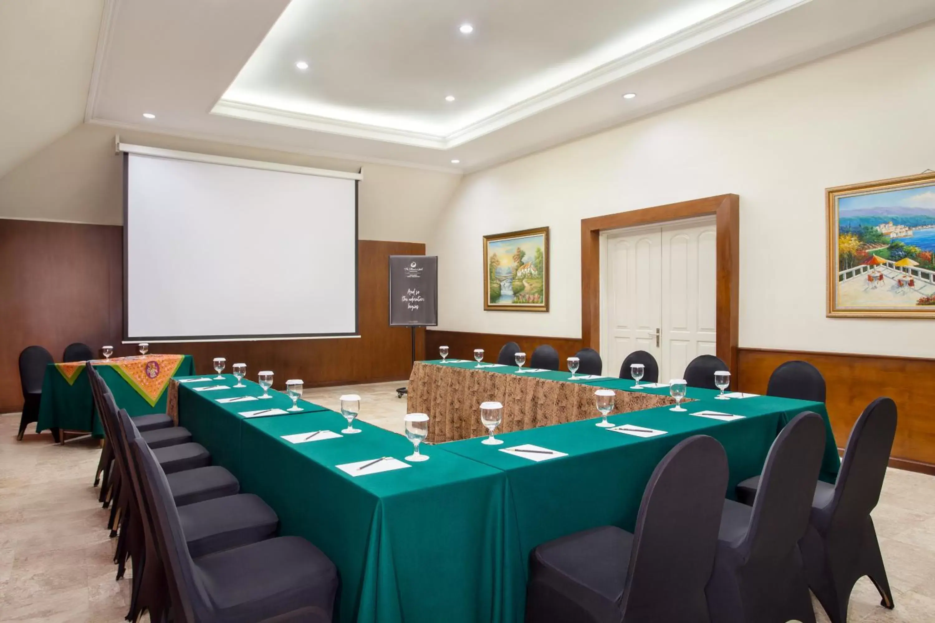 Meeting/conference room in The Phoenix Hotel Yogyakarta - MGallery Collection
