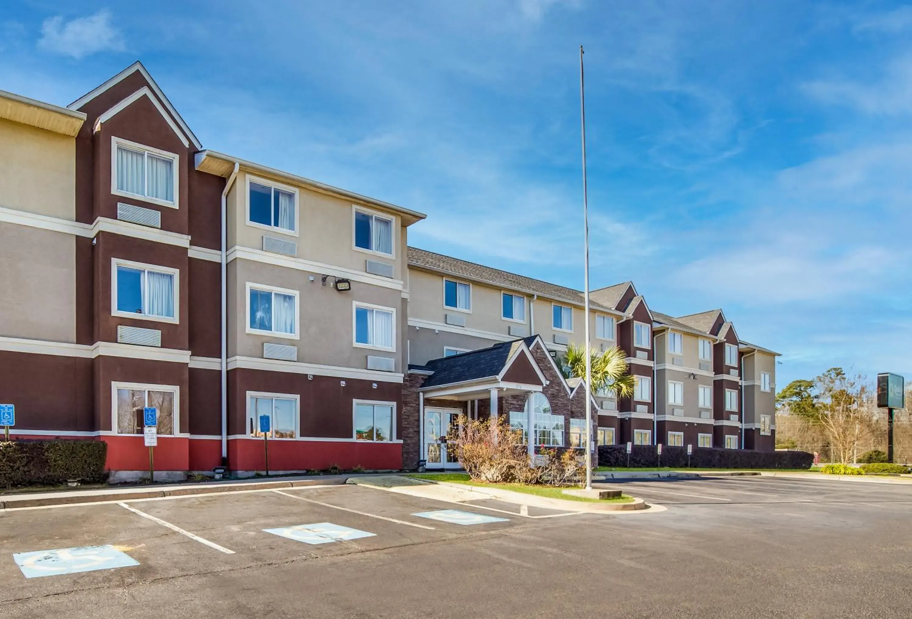 Property Building in Quality Inn & Suites Fort Gordon