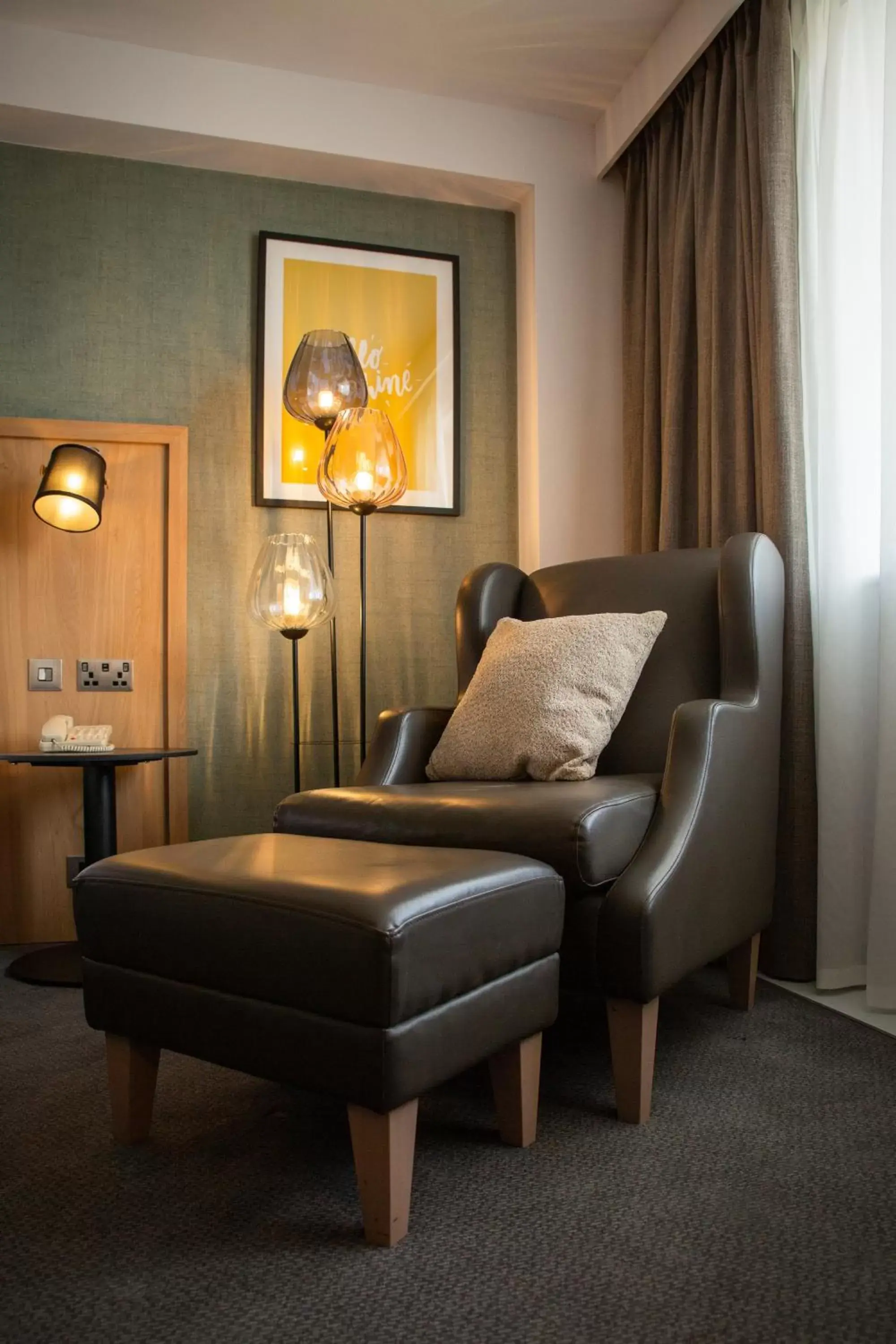 Bedroom, Seating Area in Holiday Inn Oxford, an IHG Hotel