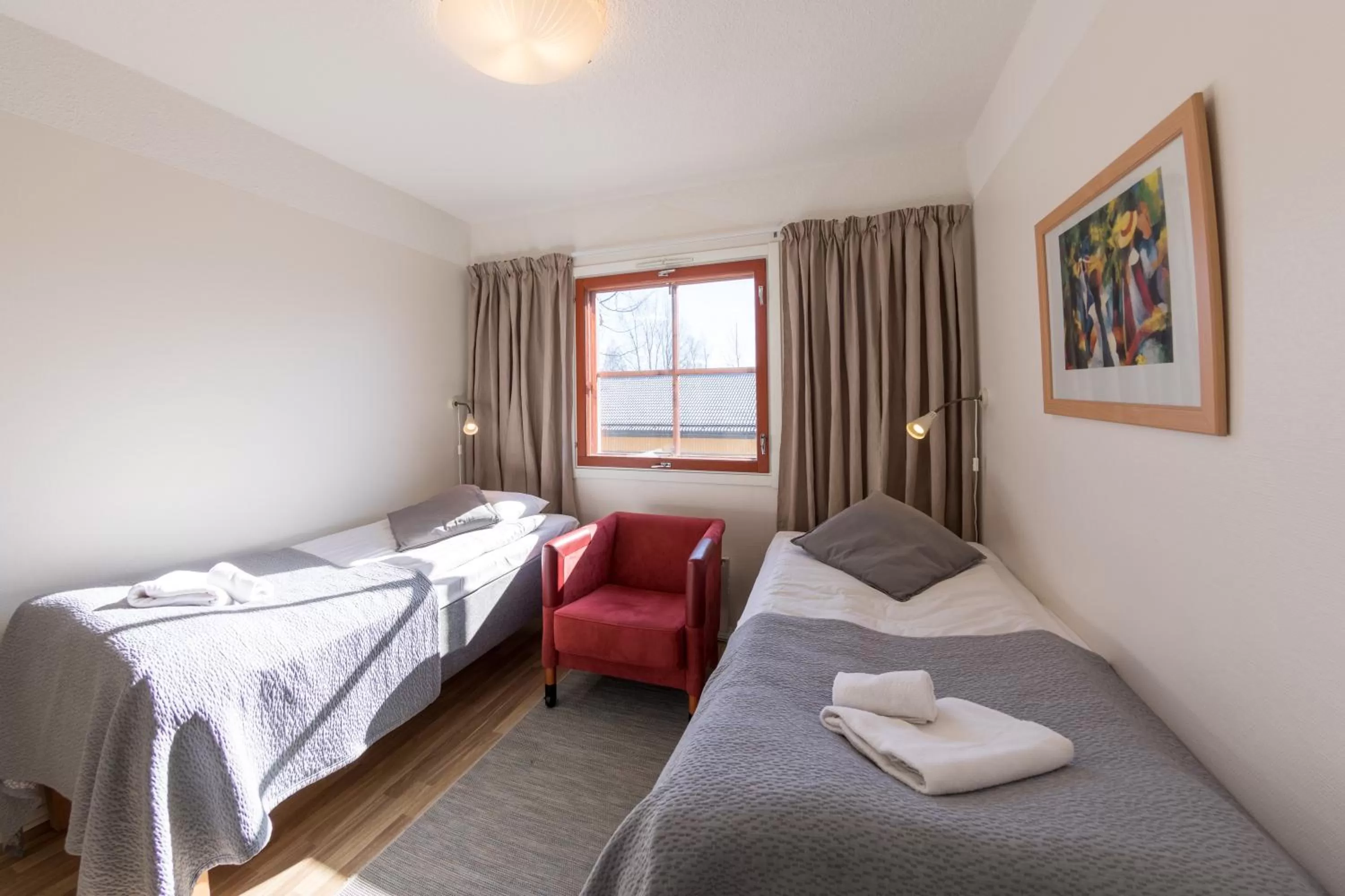 Photo of the whole room in Hotelli Uninen Tampere