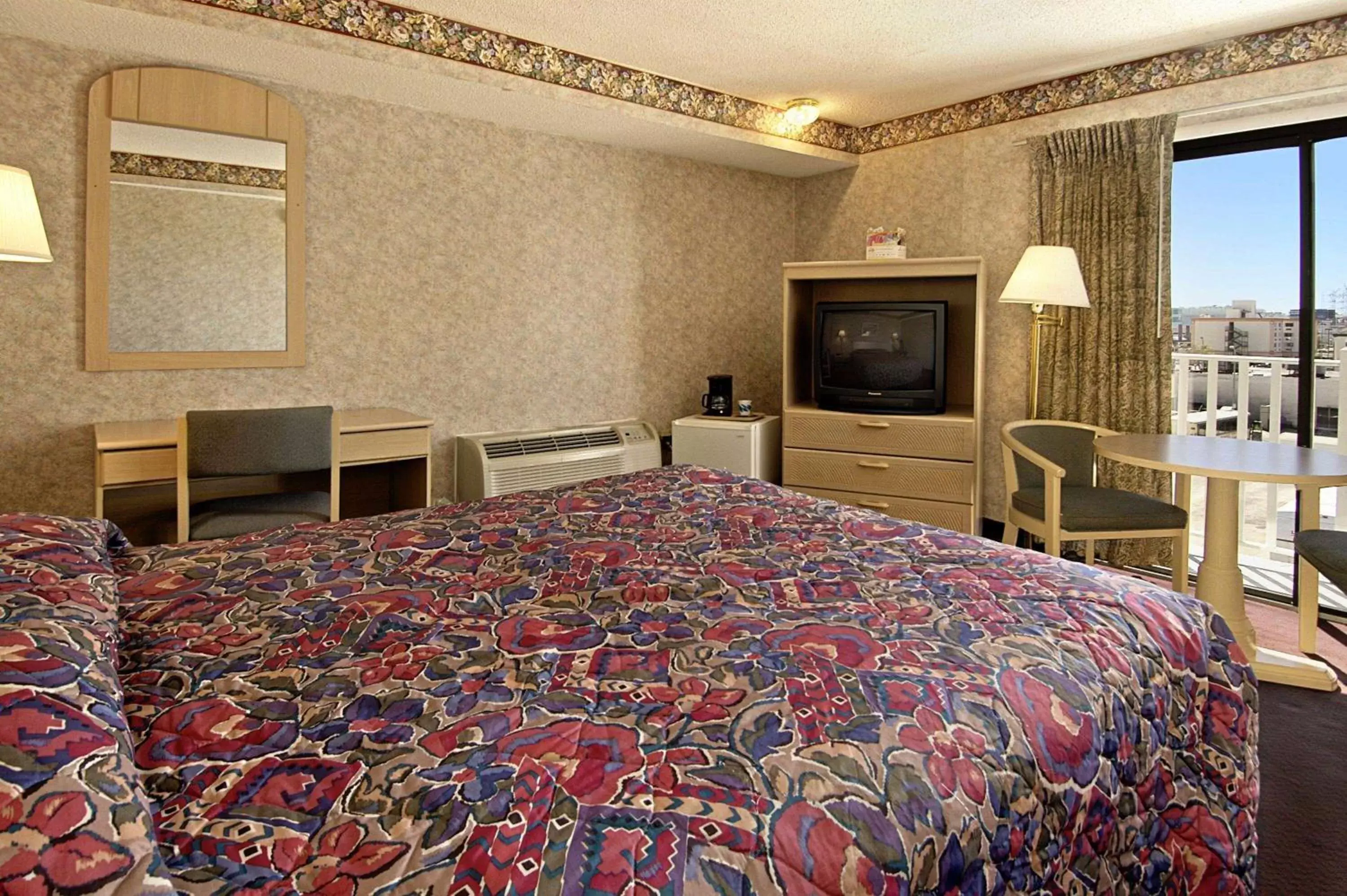 Photo of the whole room in Super 8 by Wyndham Atlantic City