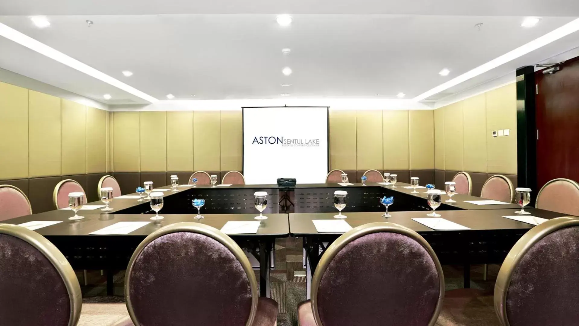 Meeting/conference room in ASTON Sentul Lake Resort & Conference Center