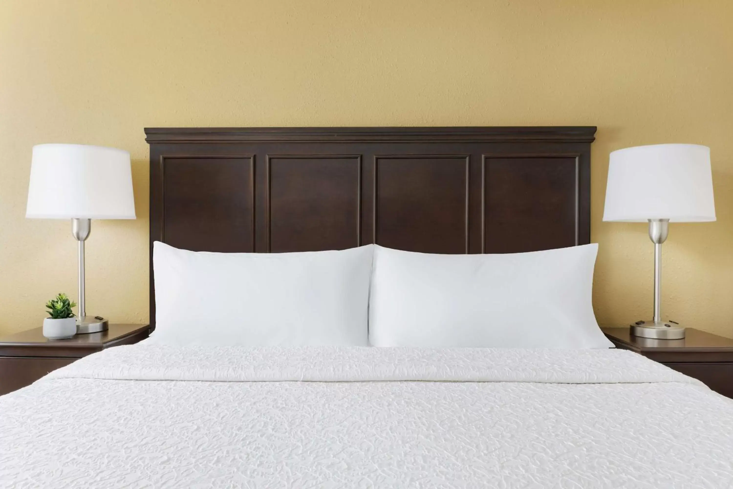 Bed in Countryside Inn Jackson Bed in Countryside Inn Jackson