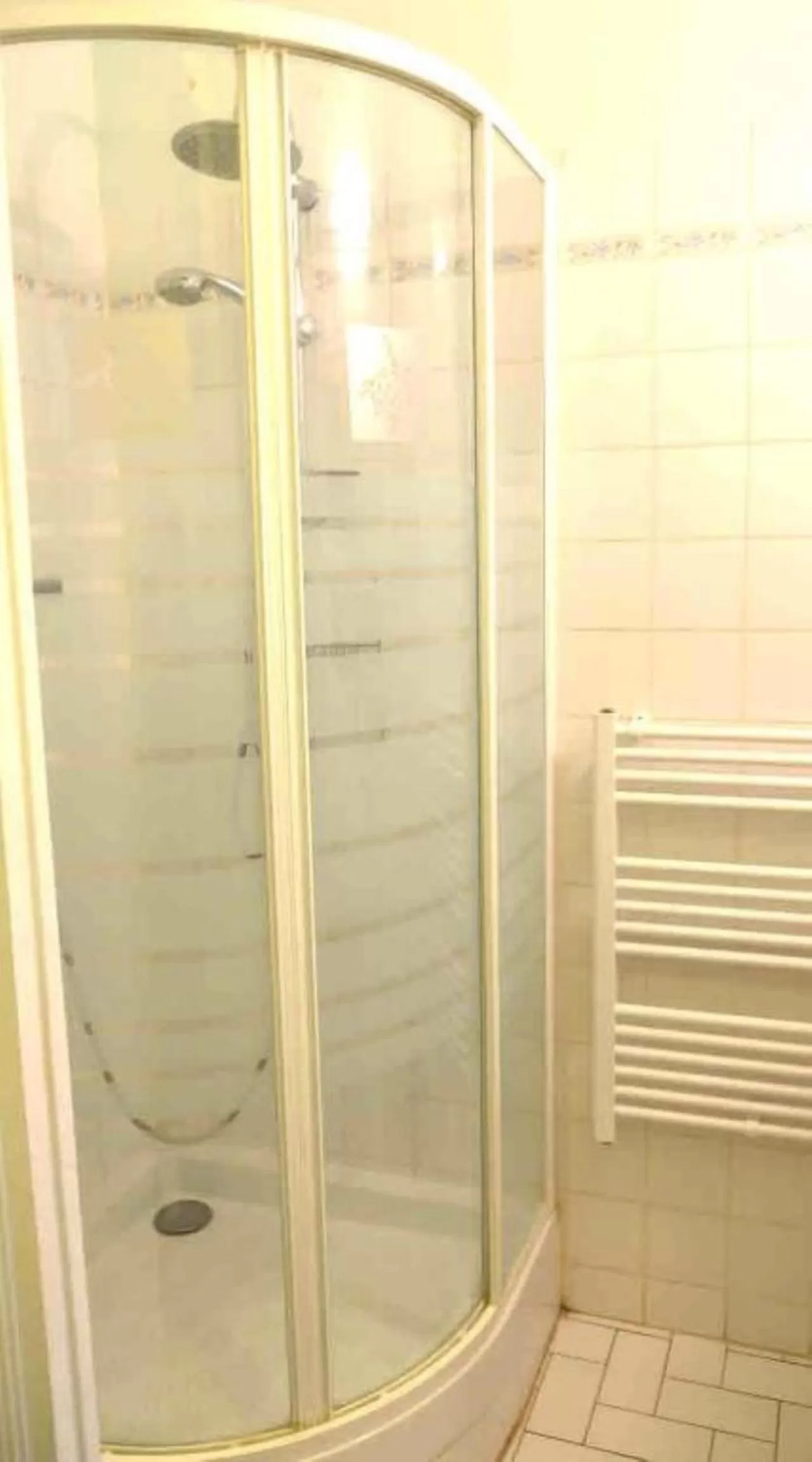 Bathroom in Apparthotel Douai Gare