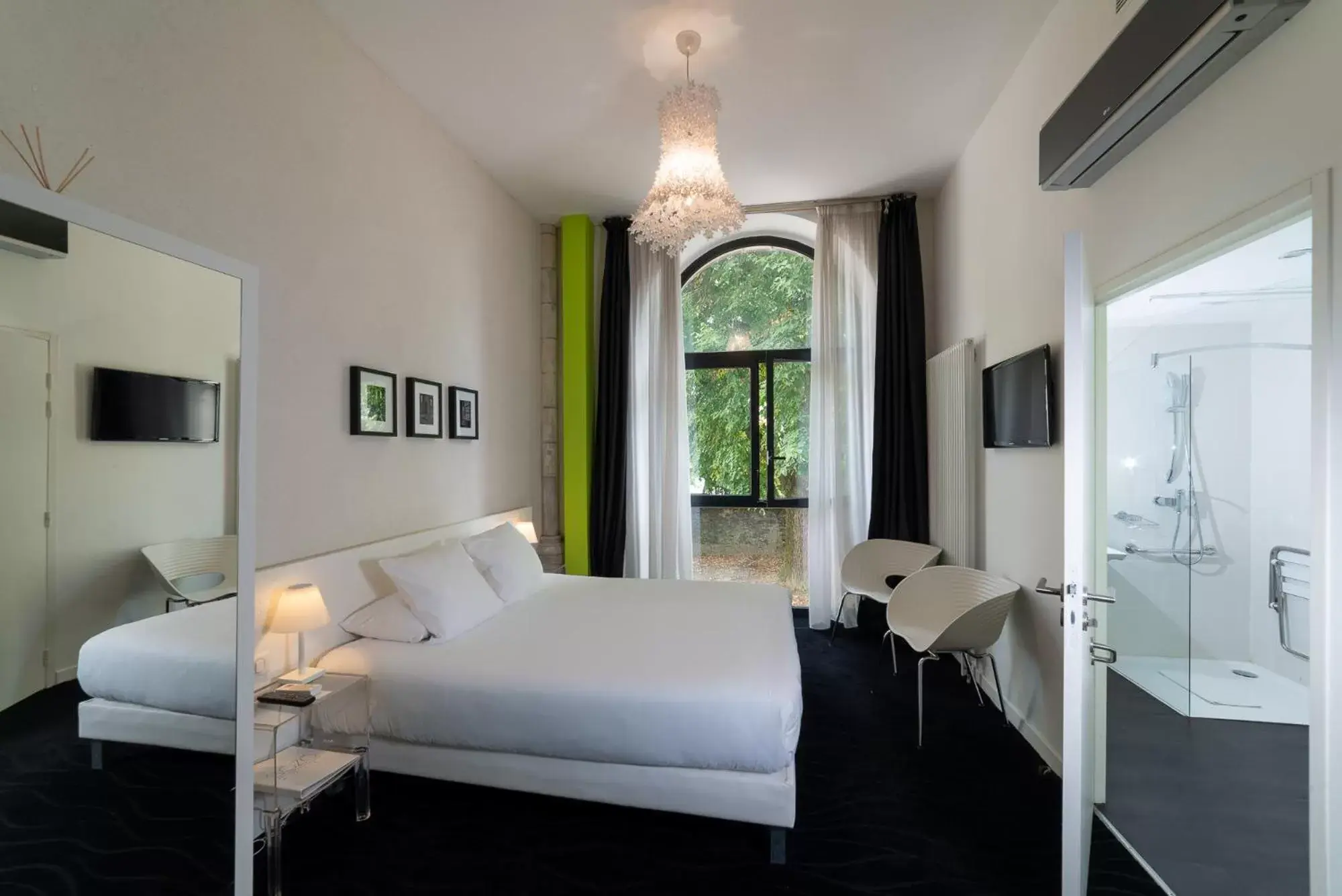 Bedroom in SOZO Hotel