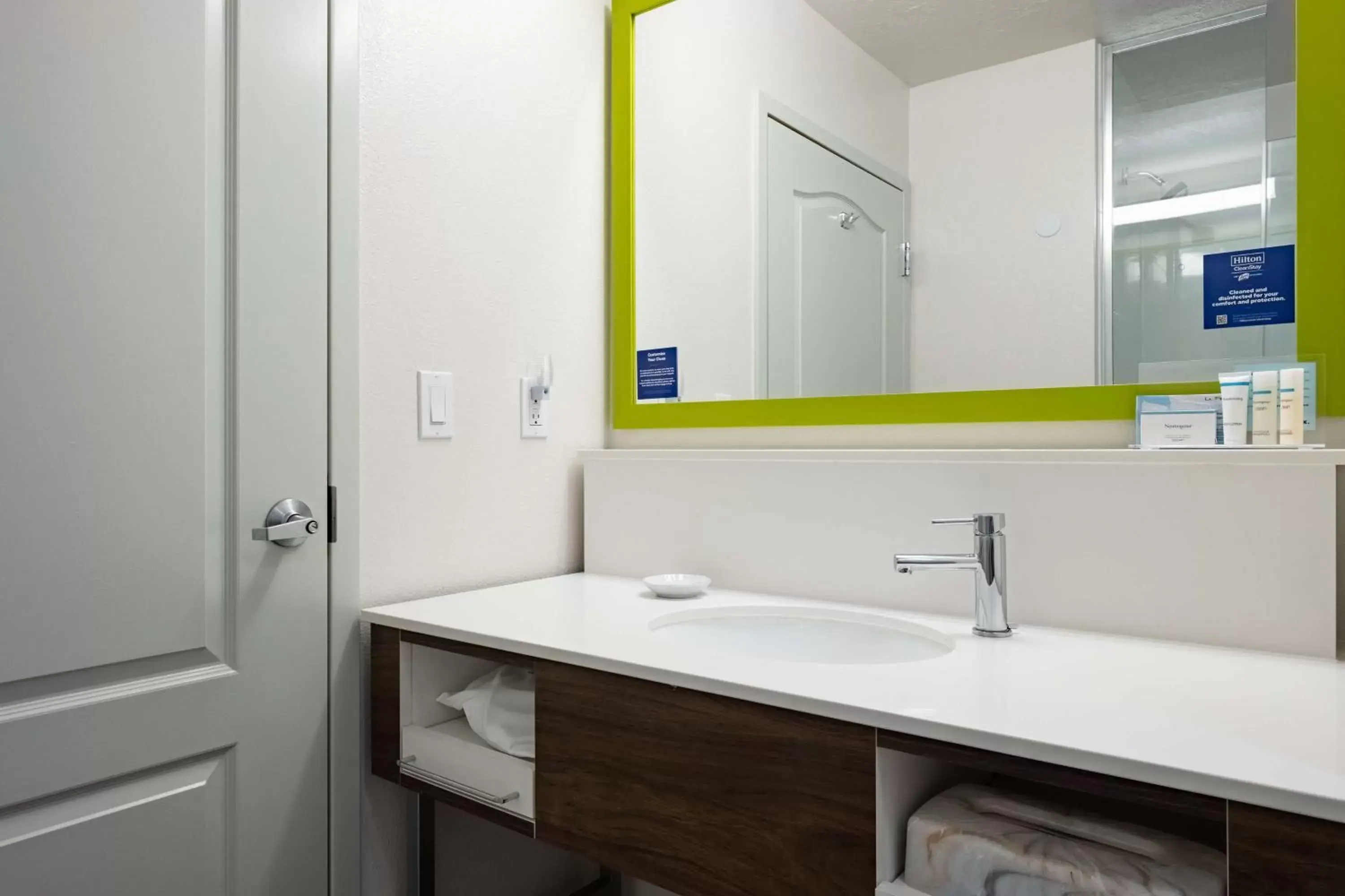 Bathroom in Hampton Inn Richfield Bathroom in Hampton Inn Richfield