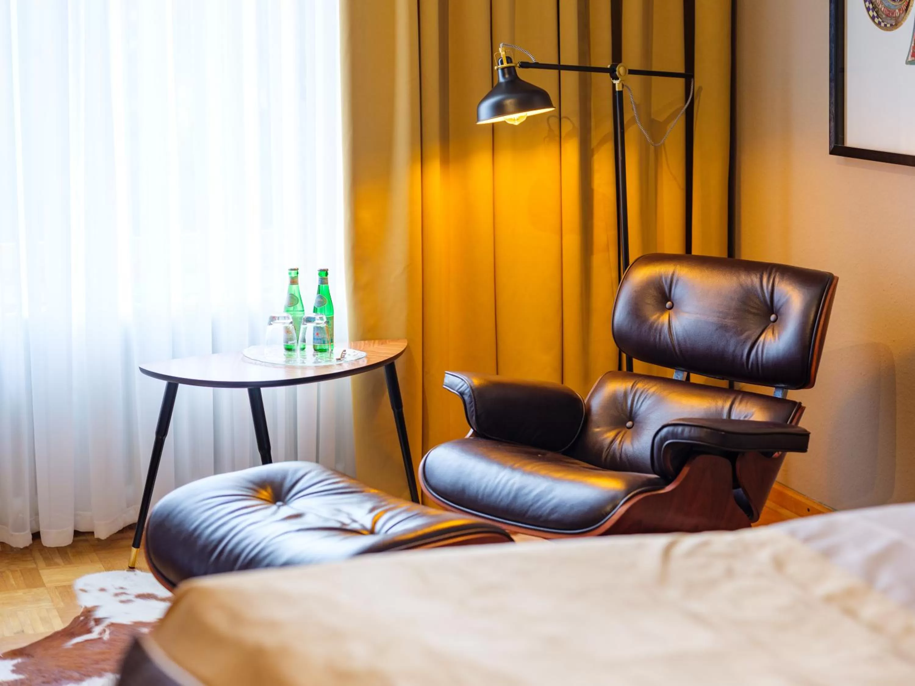Bathroom, Bed in Hotel van Bebber