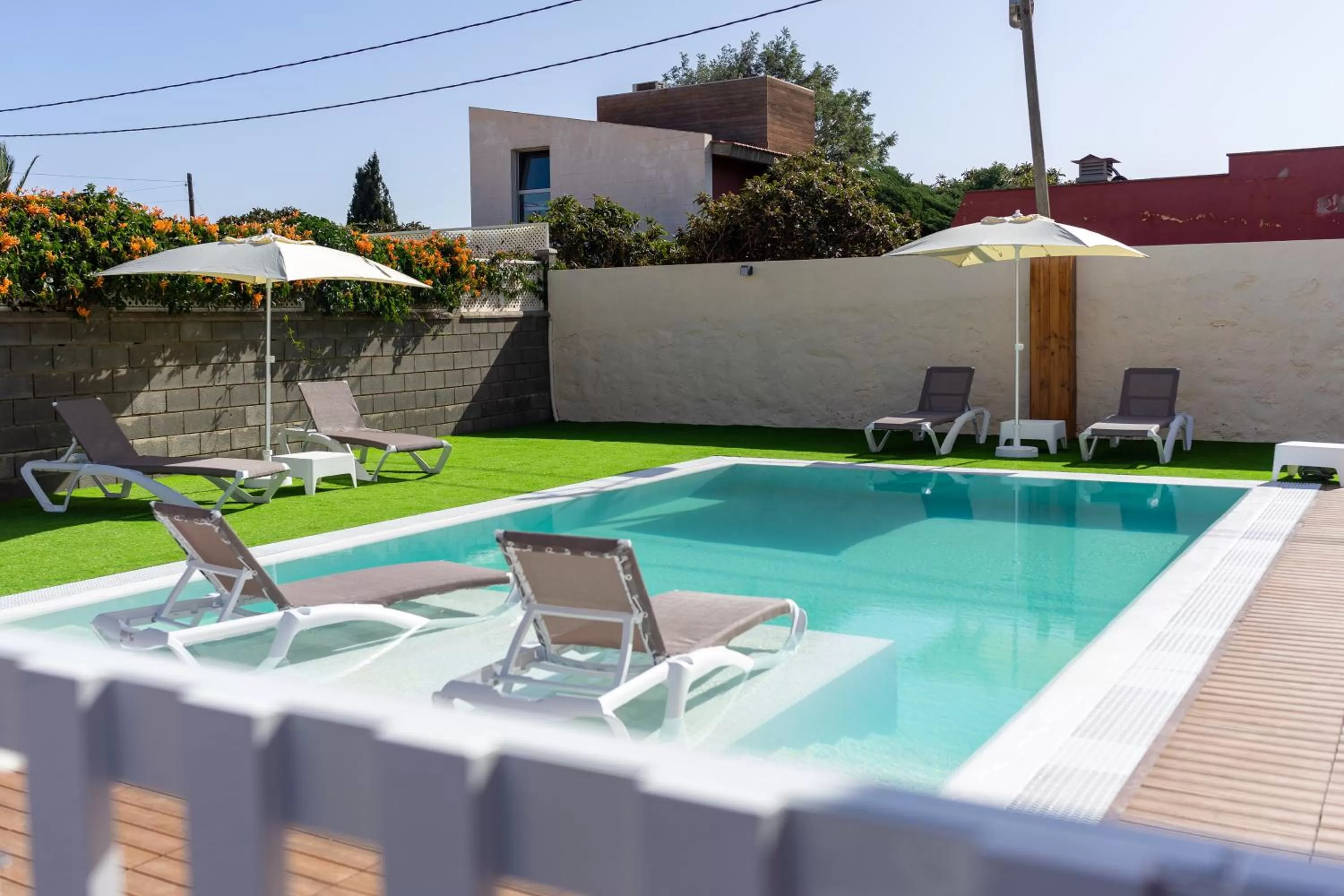 Swimming pool in Albor Suites