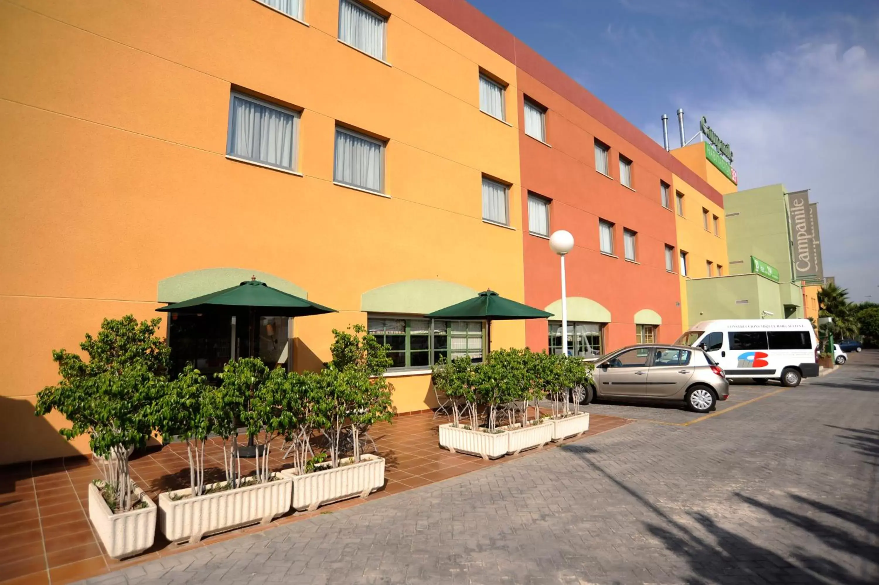 Facade/entrance, Property Building in Campanile Hotel Murcia