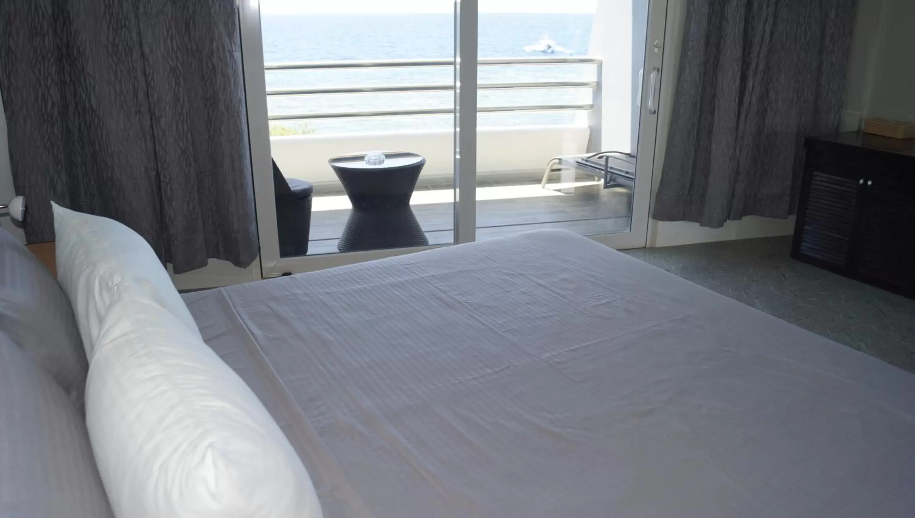 Sea view, Bed in Panglao Sea Resort - Tangnan Sea view, Bed in Panglao Sea Resort - Tangnan