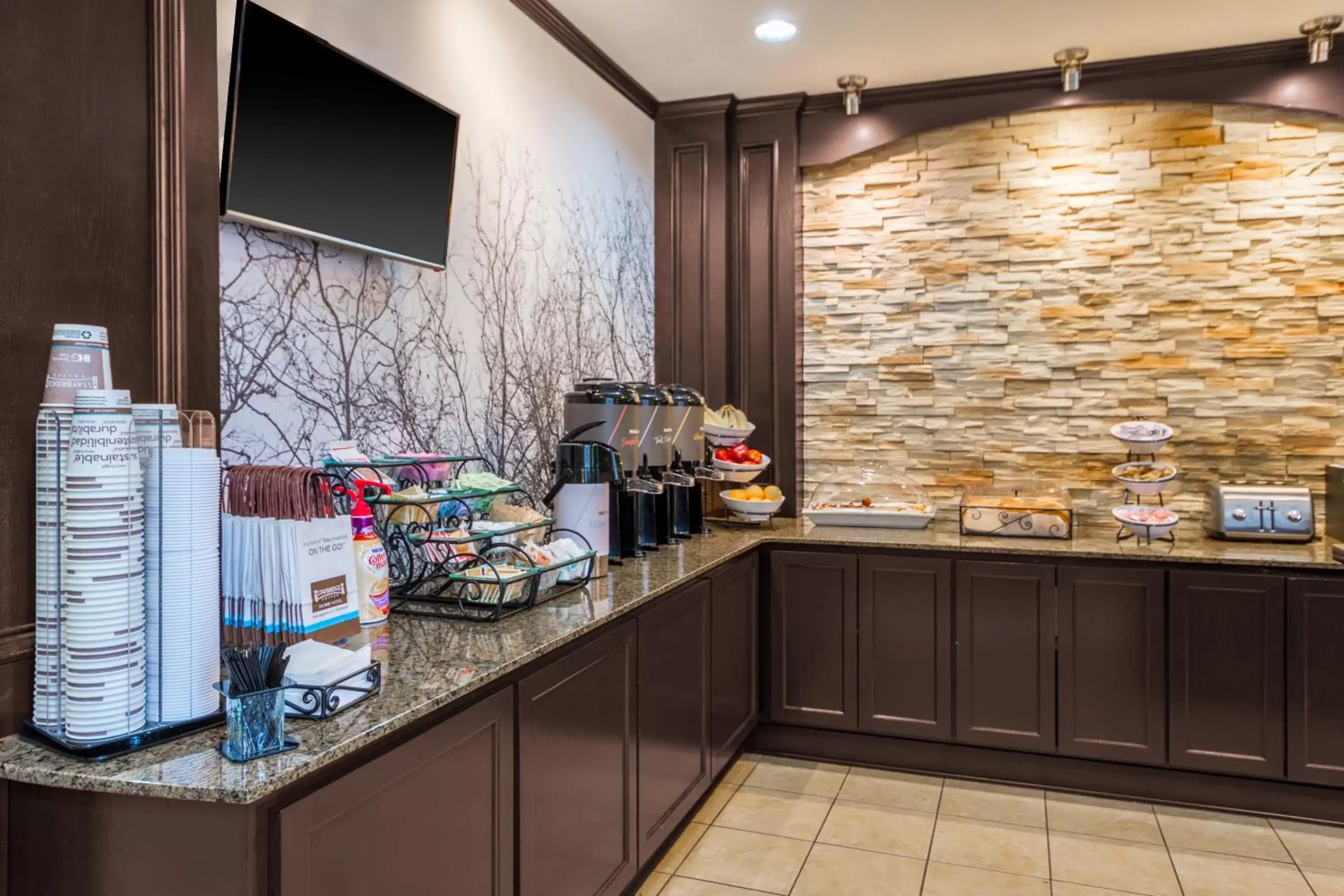 Breakfast, Food in Staybridge Suites - Kansas City-Independence, an IHG Hotel