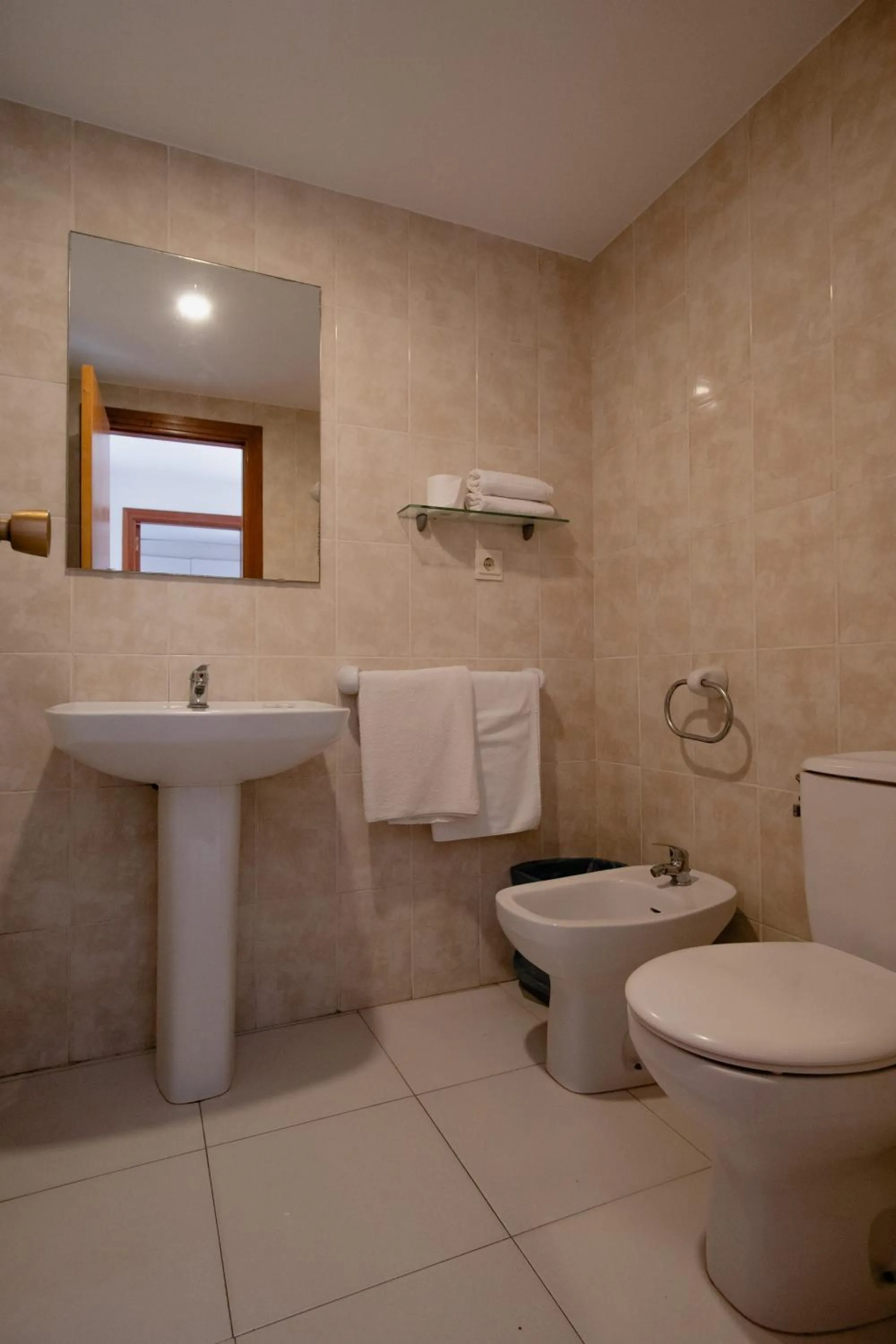 Bathroom in Luxmar Apartaments