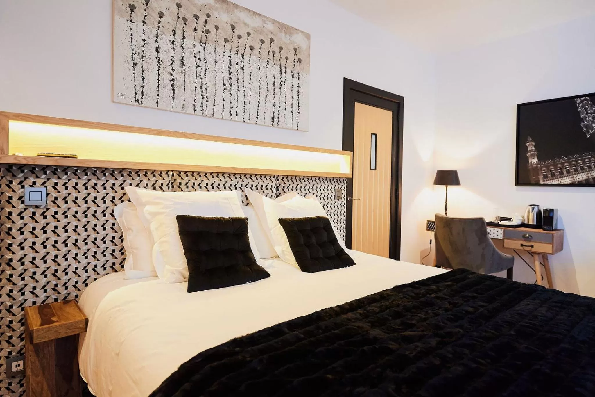 Bedroom, Bed in B&B Suites 124