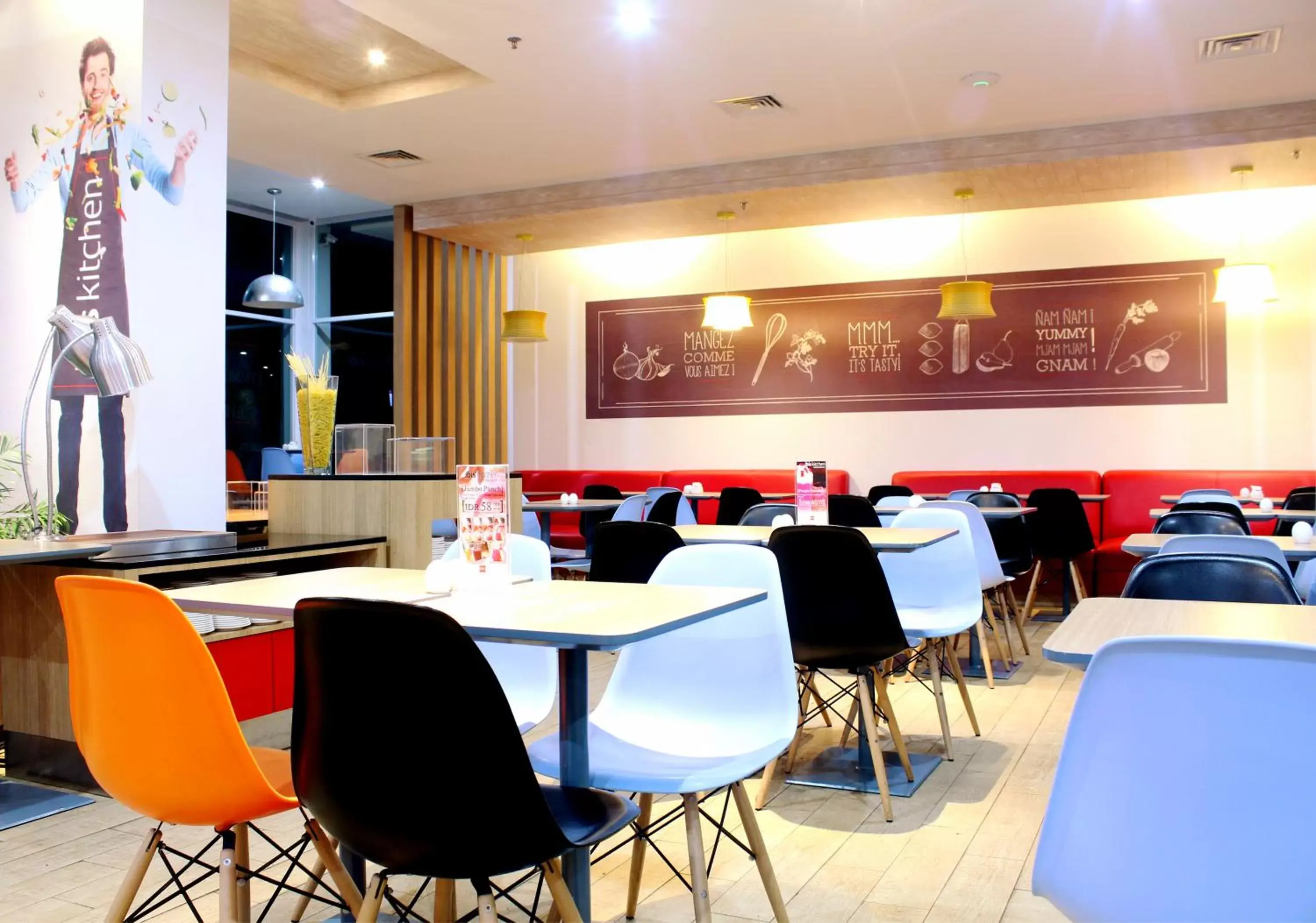 Lounge or bar, Restaurant/Places to Eat in Ibis Bandung Pasteur