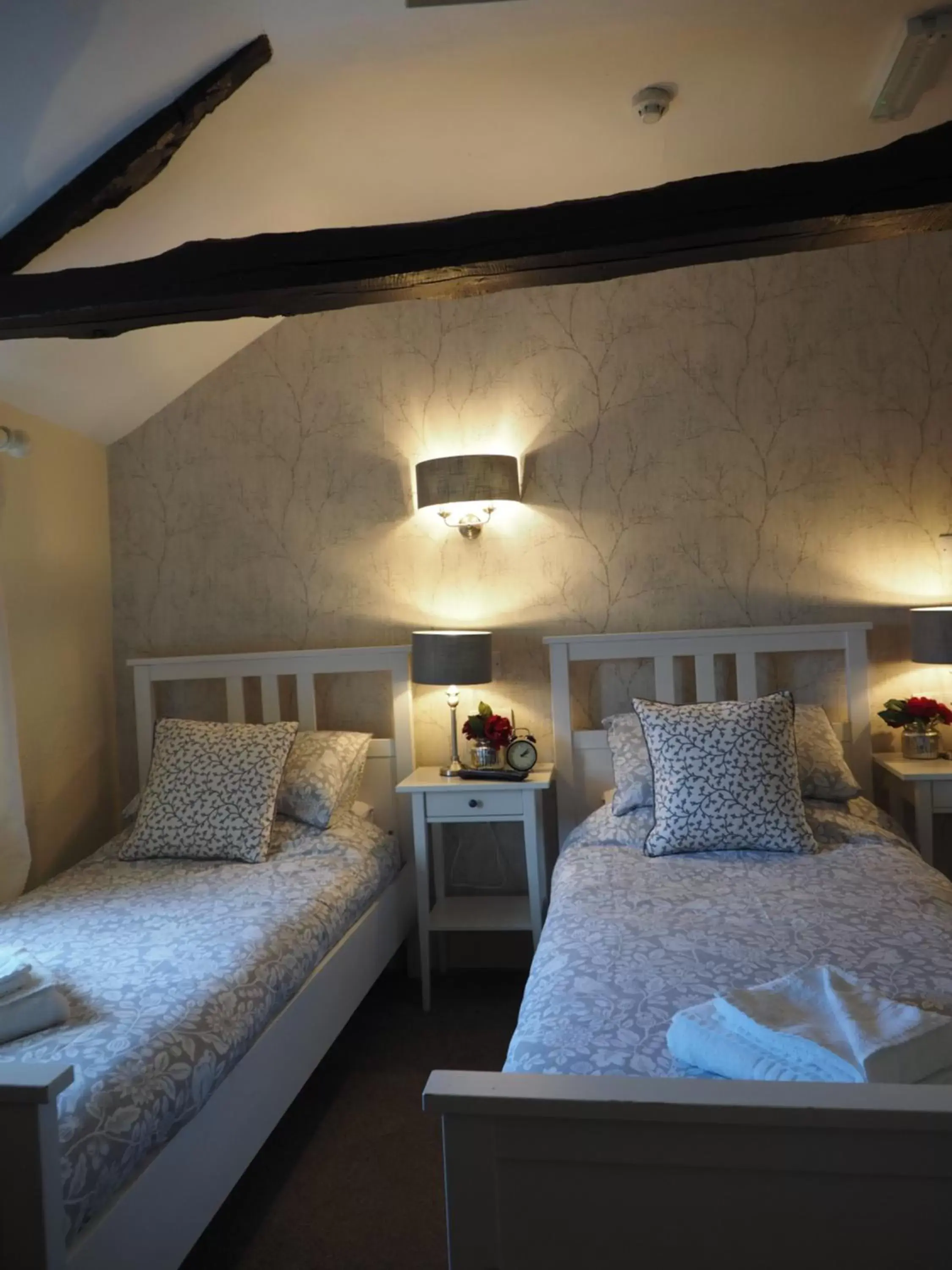 Bed in The Shepherds Inn