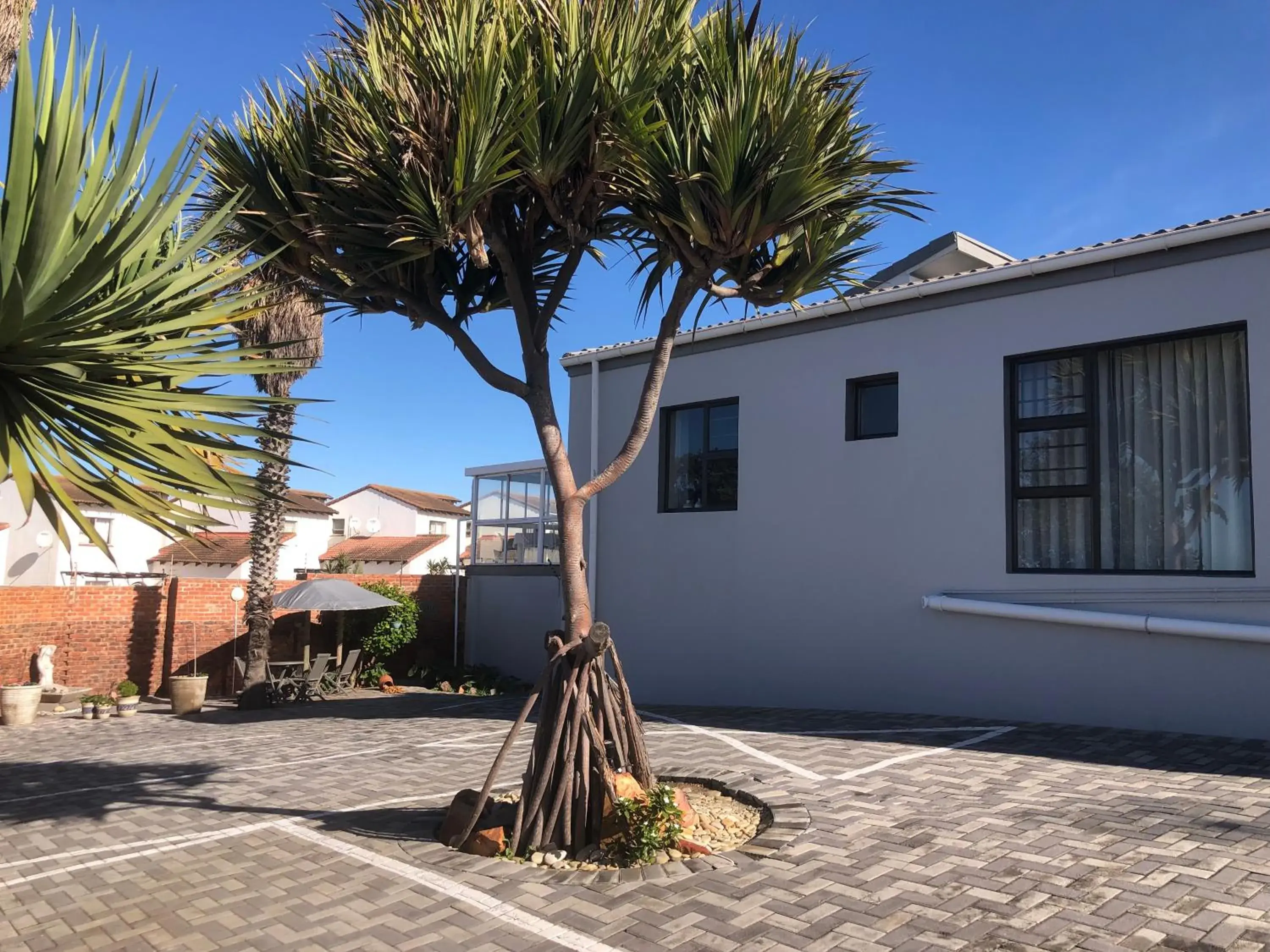 Property Building in Le Blue Guesthouse