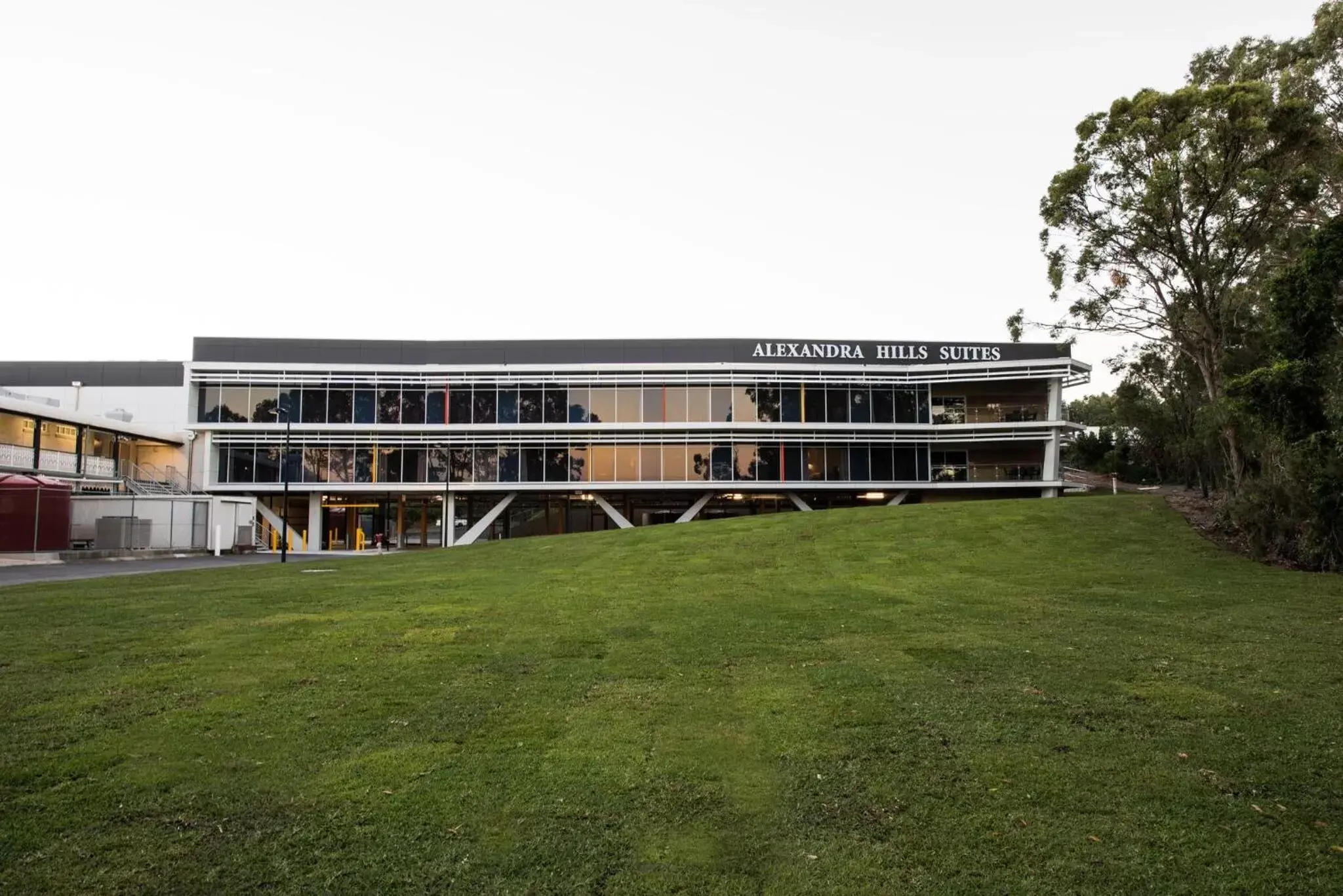 Property Building in Alexandra Hills Hotel