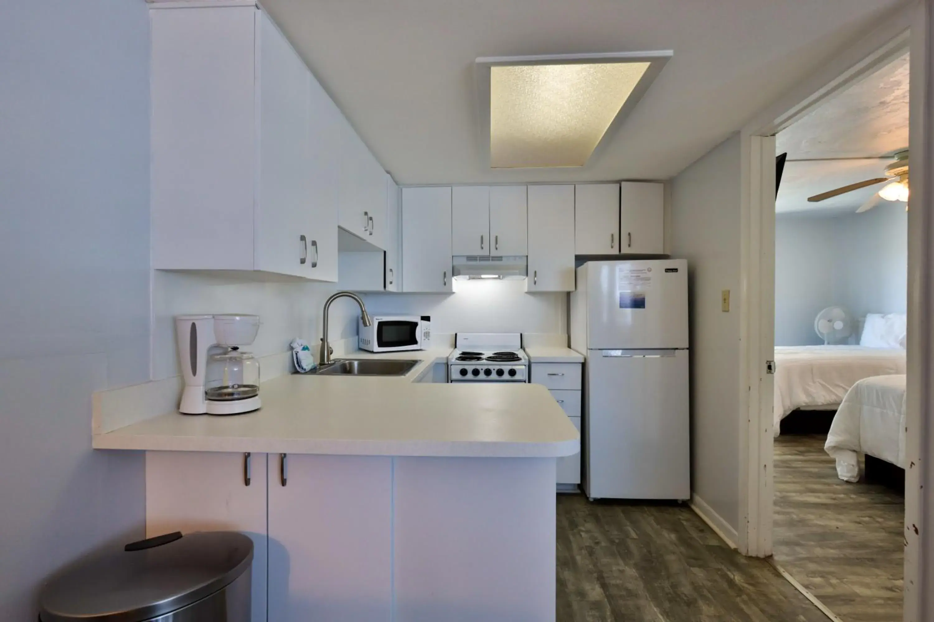 Kitchen/Kitchenette in Coastal Waters