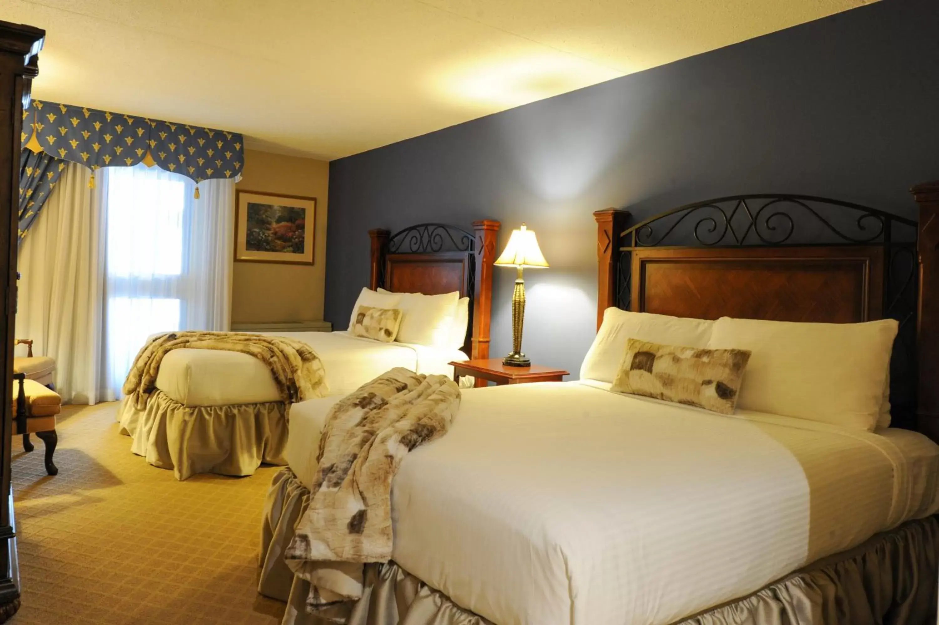 Photo of the whole room, Bed in Old Stone Inn Boutique Hotel