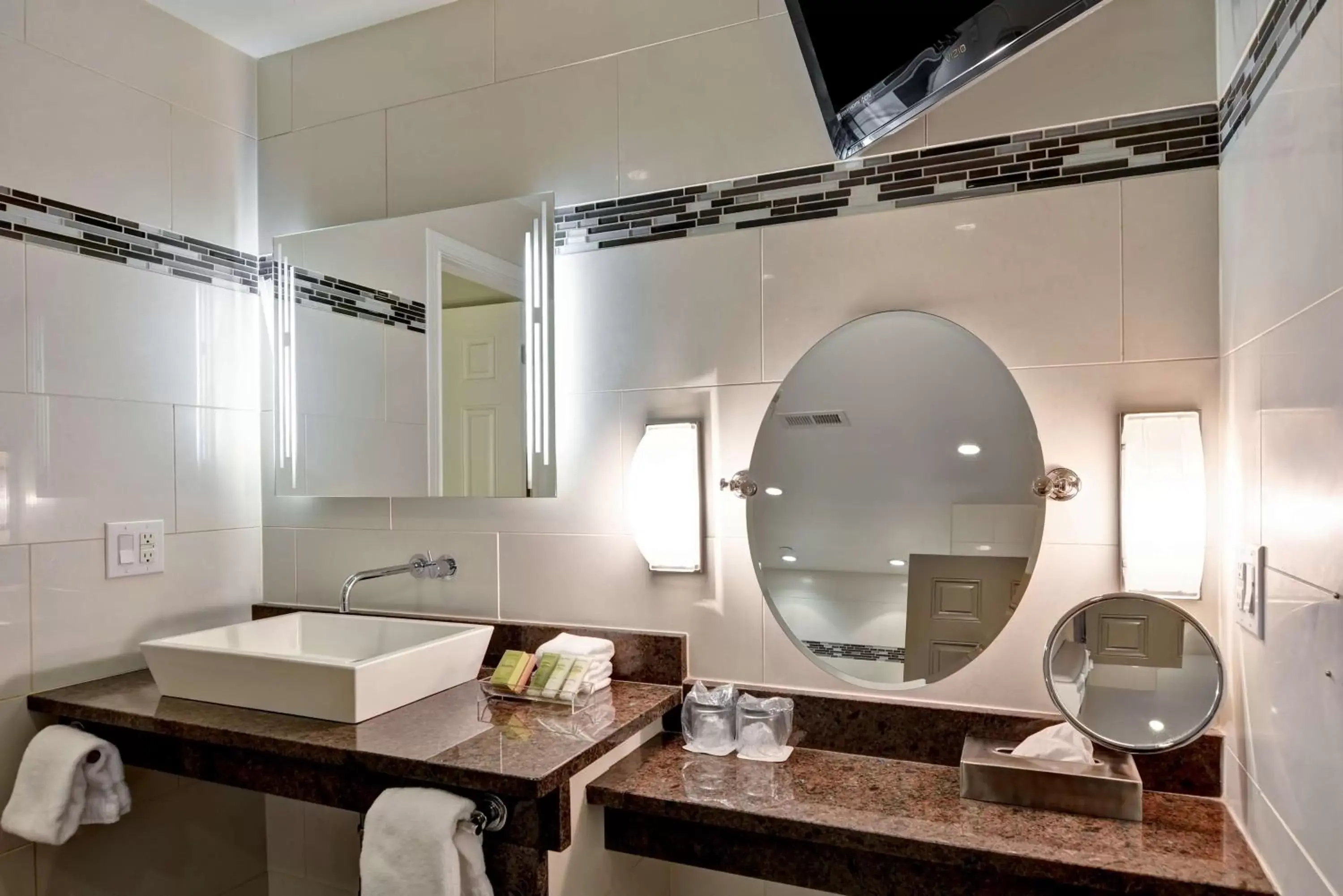 Bathroom in The Cincinnatian Curio Collection by Hilton