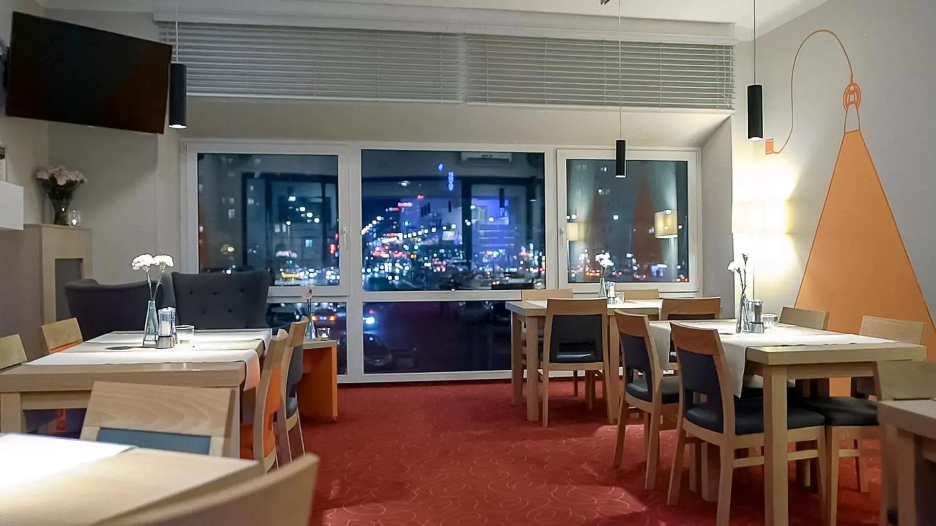 Restaurant/Places to Eat in Hotel MDM City Centre
