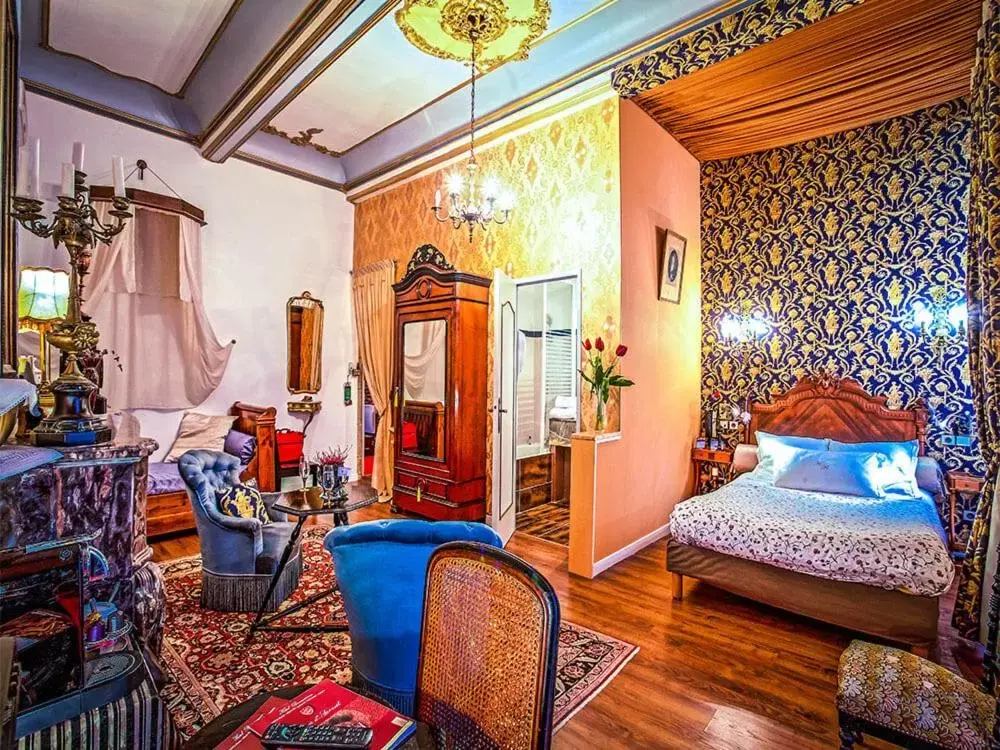 Bed in Hôtel Renaissance