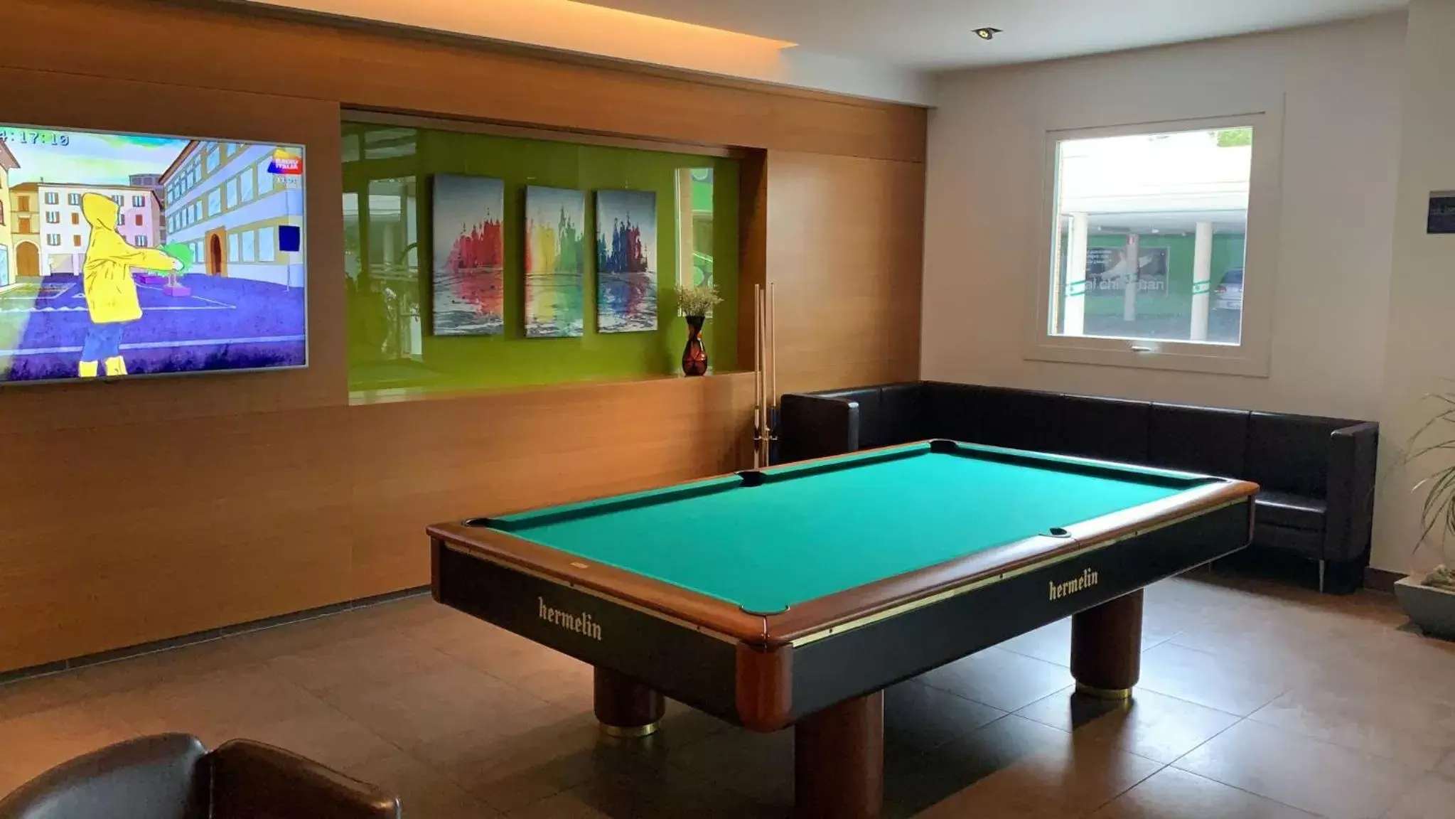 Communal lounge/ TV room, Billiards in Bes Hotel Bergamo Ovest