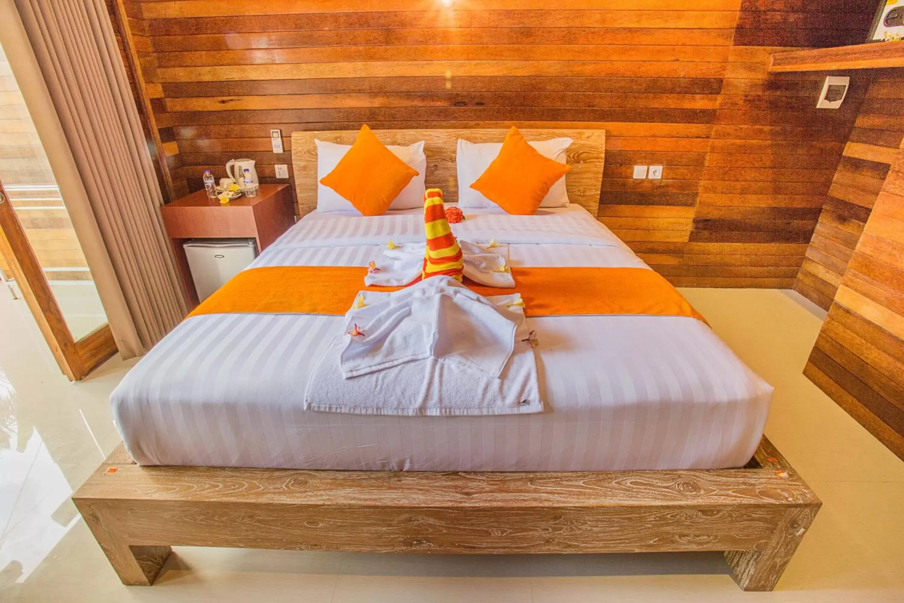 Bed in Dinatah Lembongan Villas