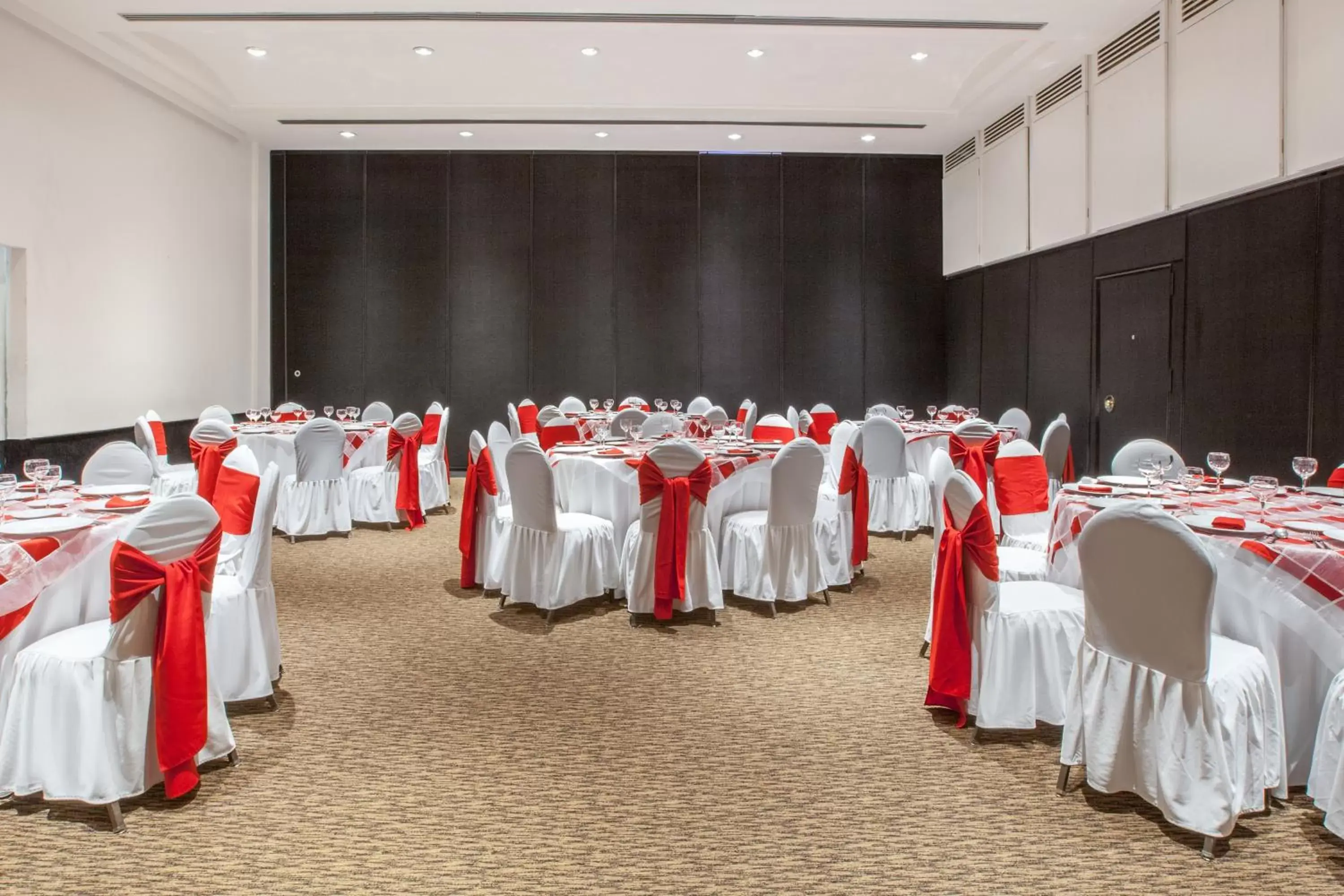 Meeting/conference room, Banquet Facilities in Crowne Plaza Toluca - Lancaster, an IHG Hotel