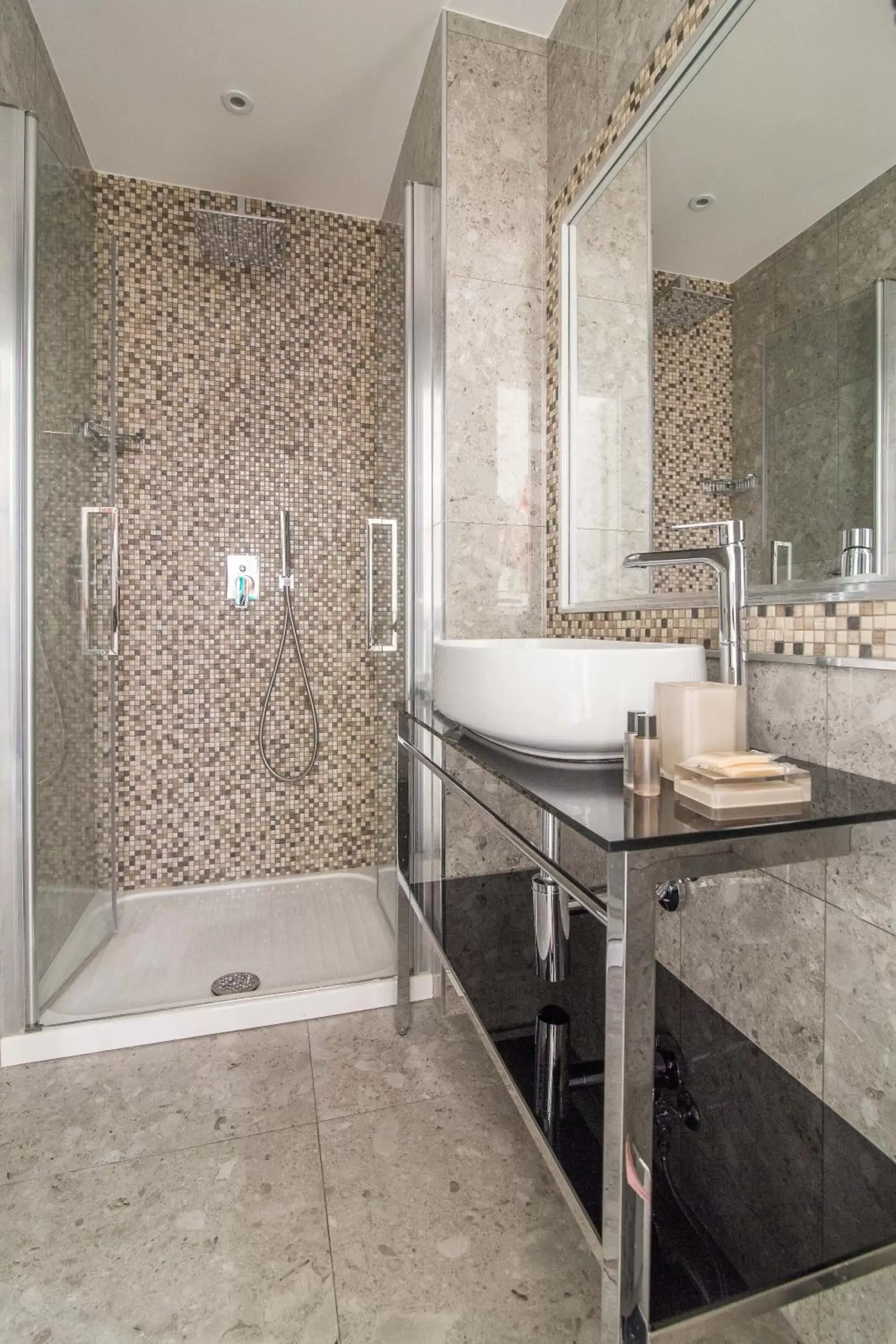 Shower, Bathroom in Vatican Relais Rome Suite