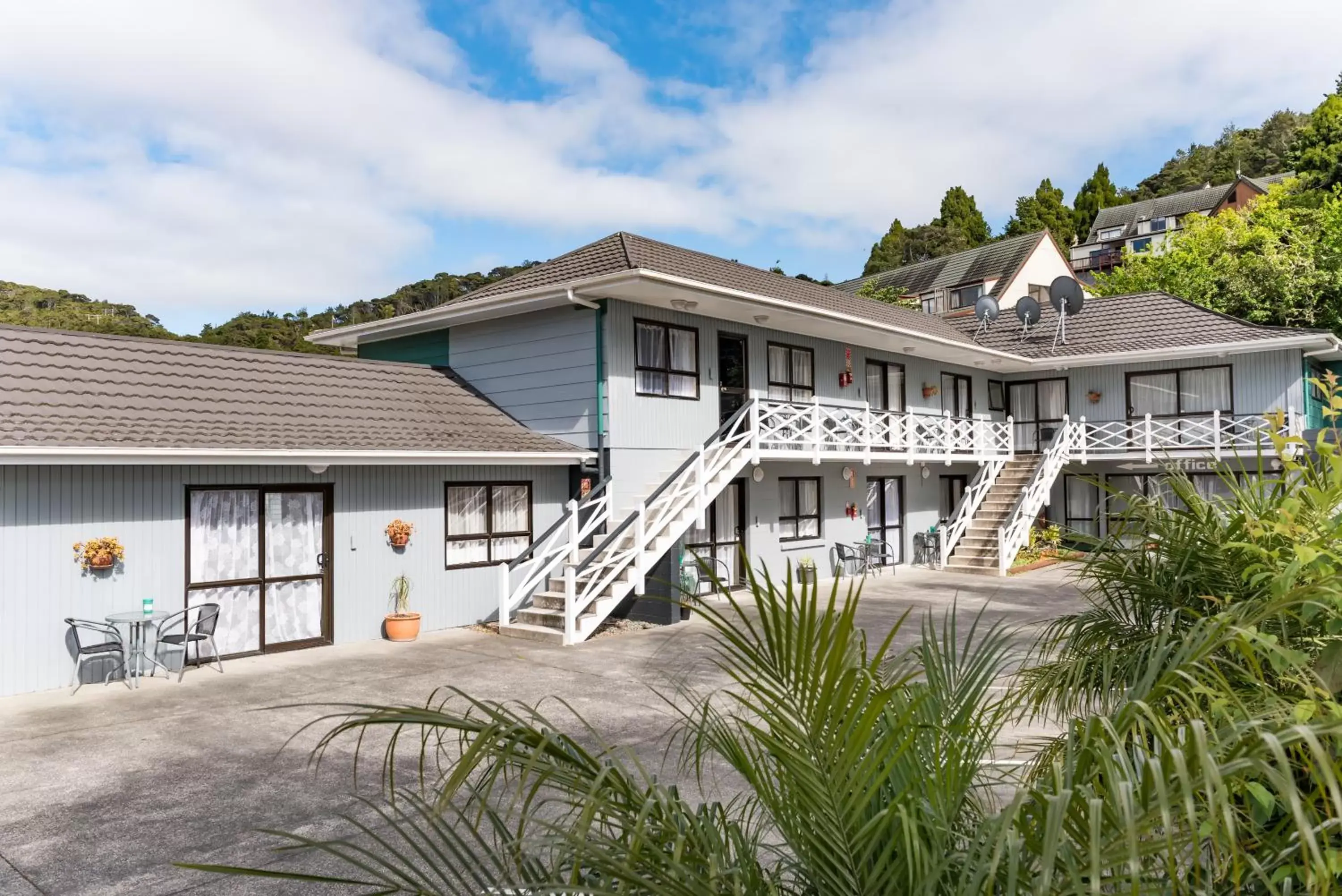 Property Building in Dolphin Motel