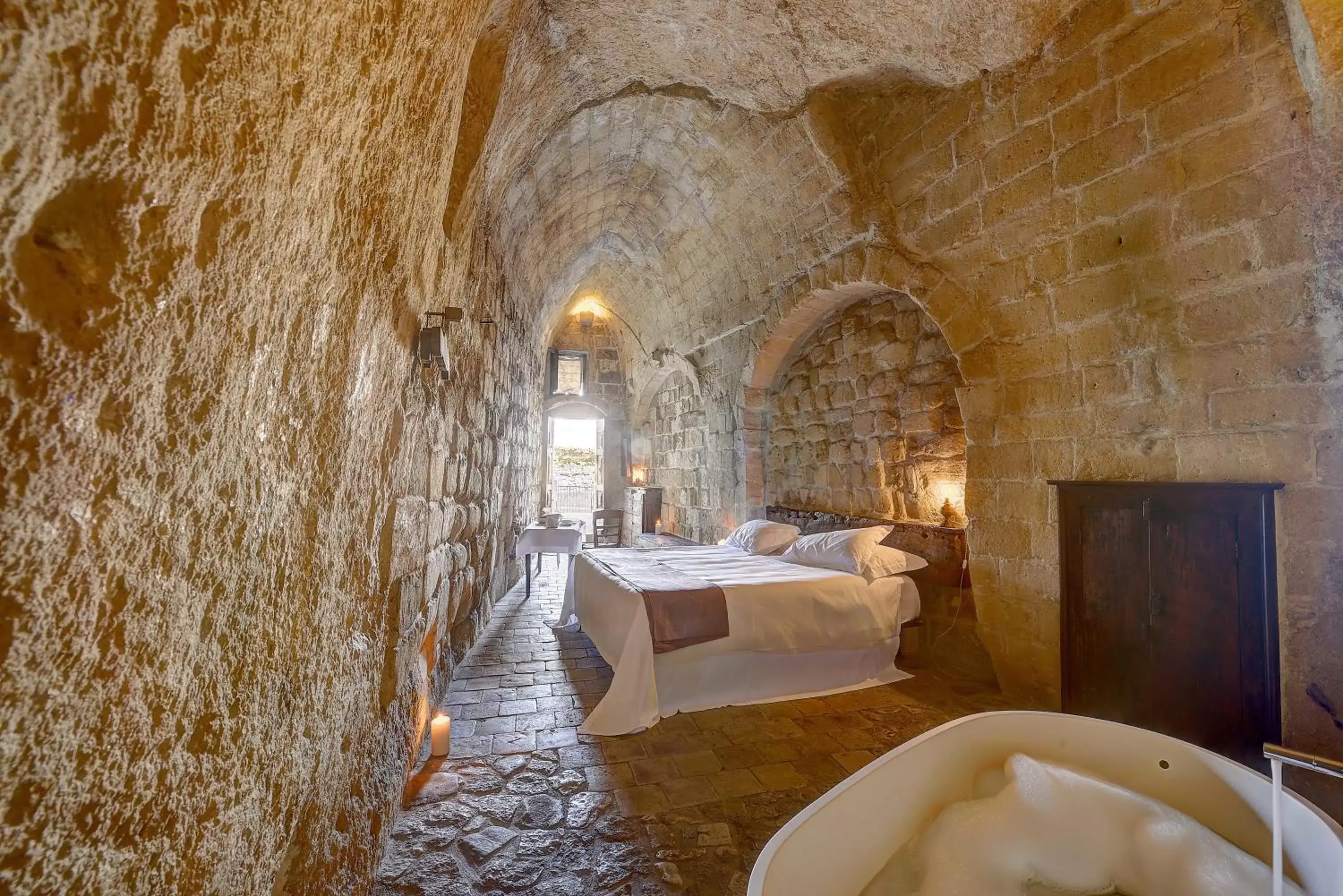 Bathroom, Restaurant/Places to Eat in Sextantio Le Grotte Della Civita