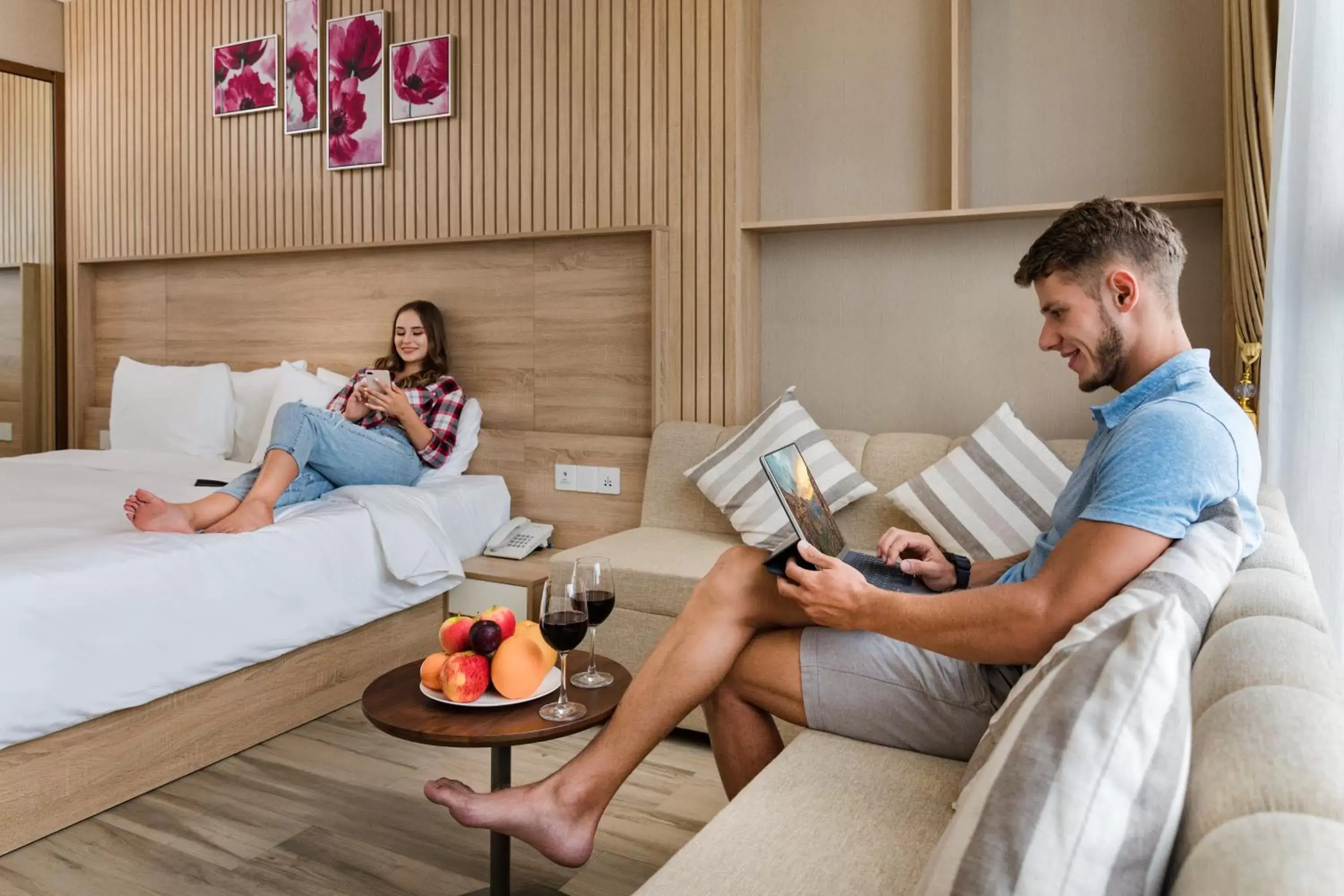 Bedroom, Guests in Emerald Bay Hotel & Spa