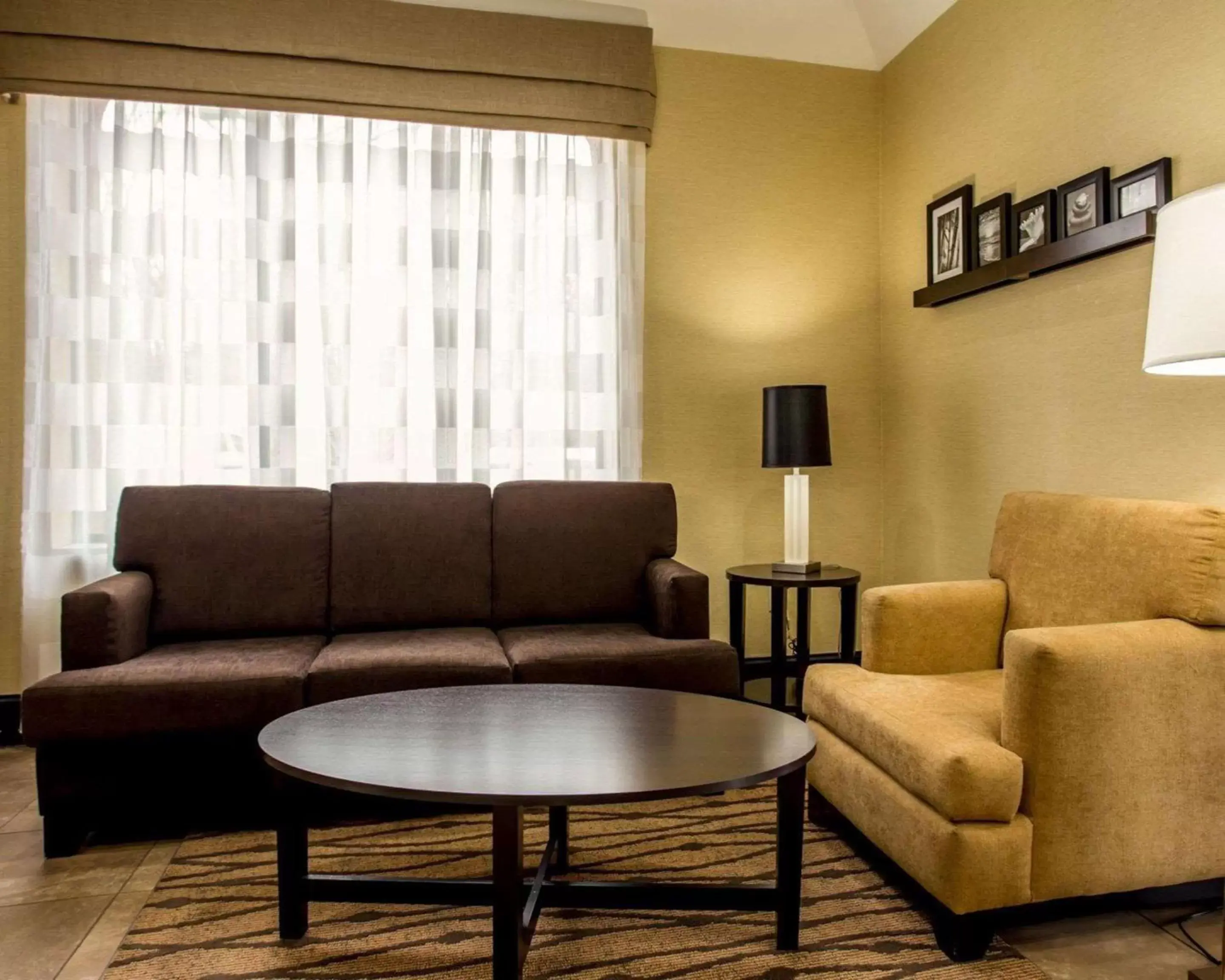 Lobby or reception, Seating Area in Sleep Inn - Northlake