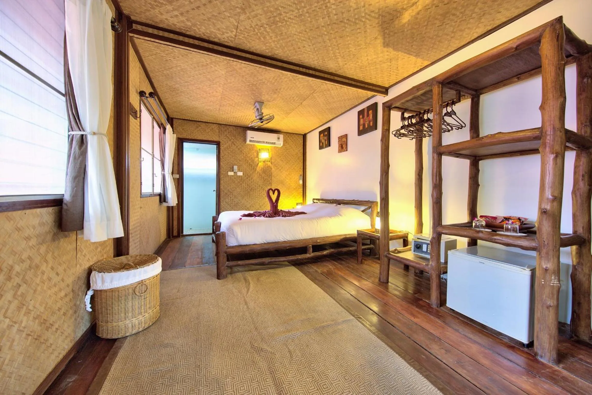 Coffee/tea facilities, Bed in Eden Bungalows Fisherman's village