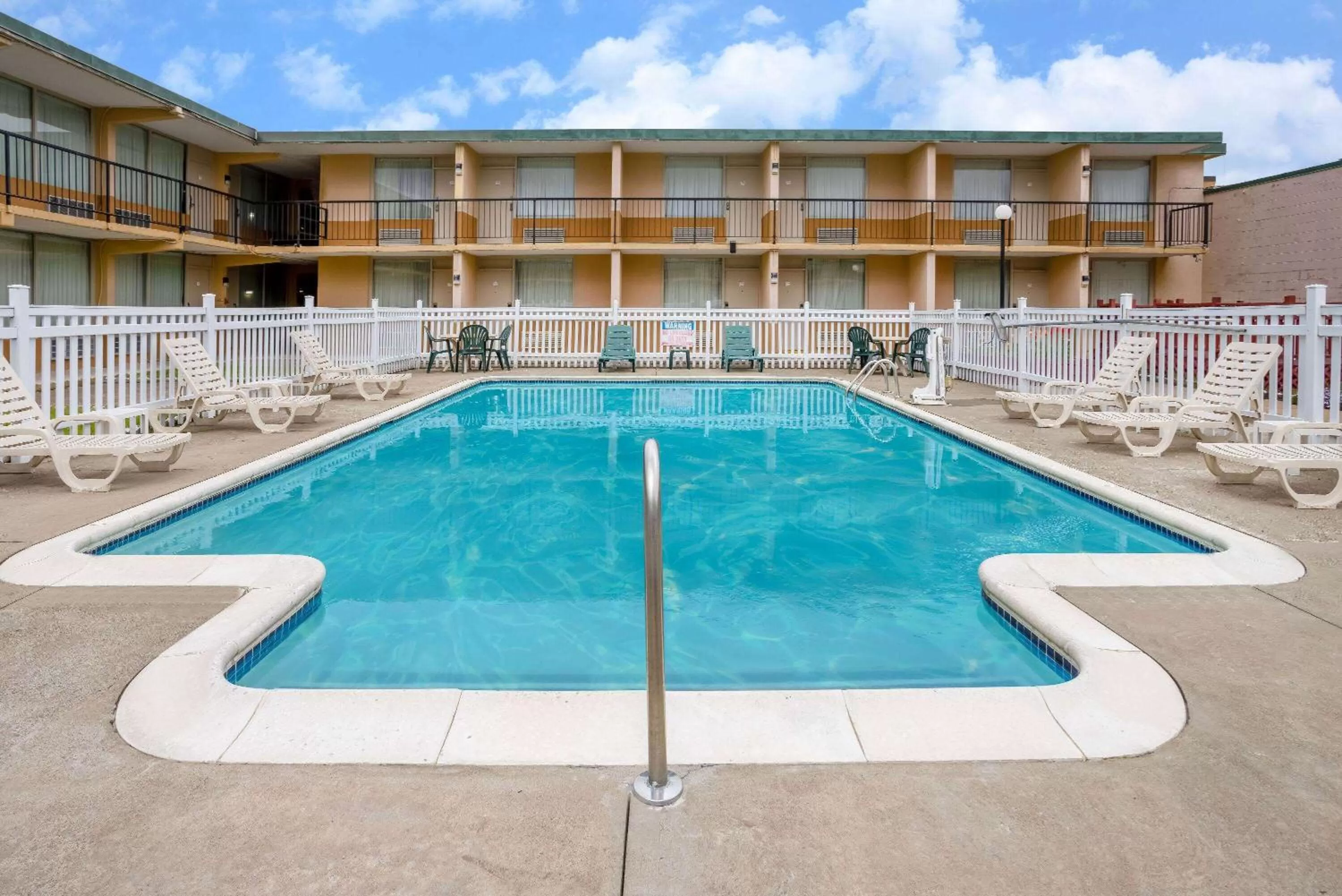 Pool view in Ramada by Wyndham Rome - Verona