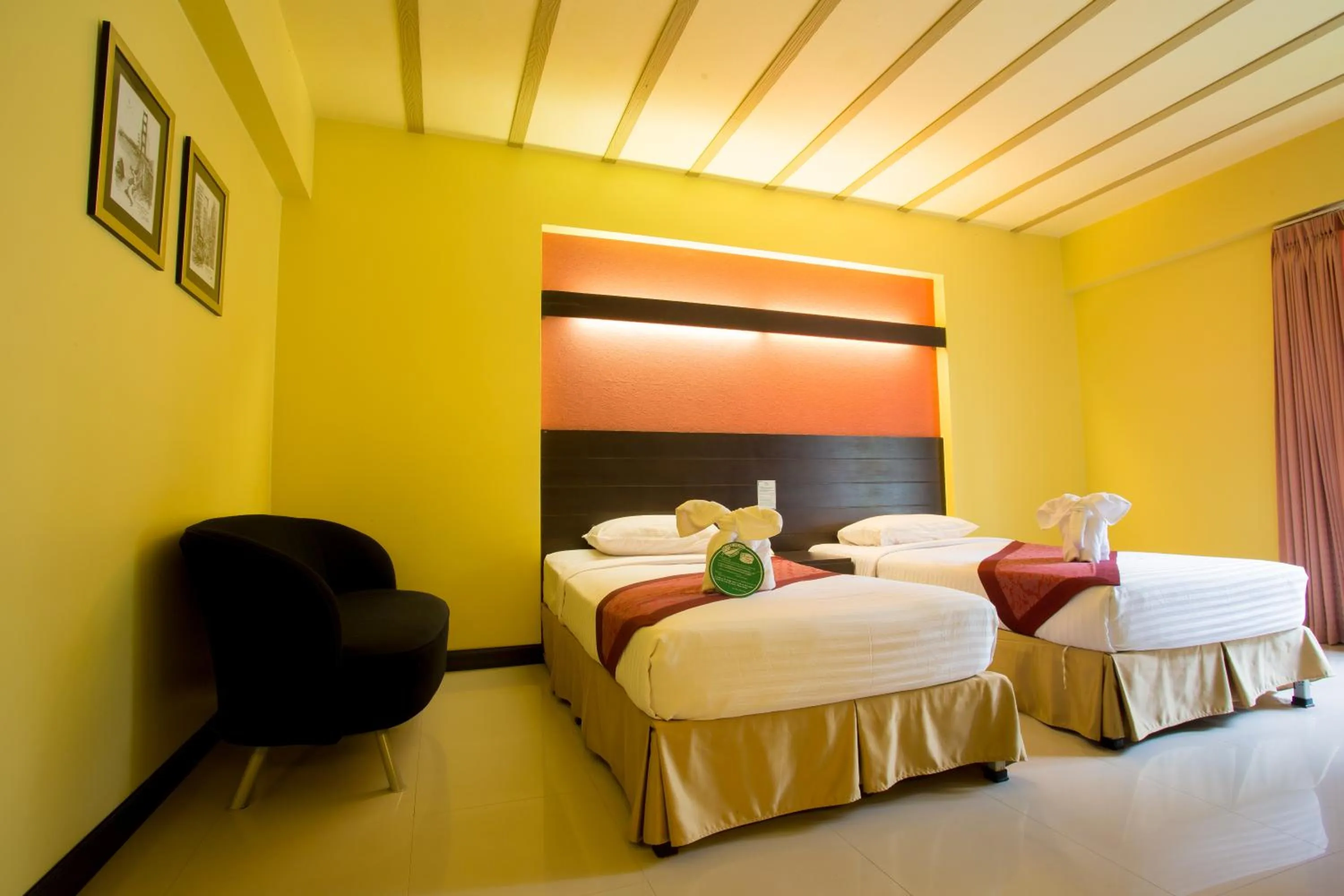 Decorative detail, Bed in Brookside Valley Resort