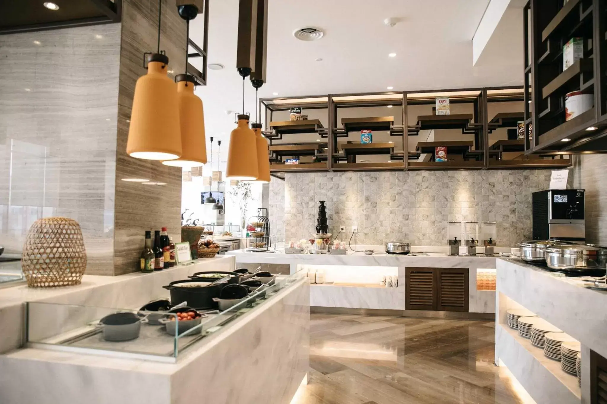 Restaurant/places to eat, Kitchen/Kitchenette in Holiday Inn & Suites Jakarta Gajah Mada, an IHG Hotel