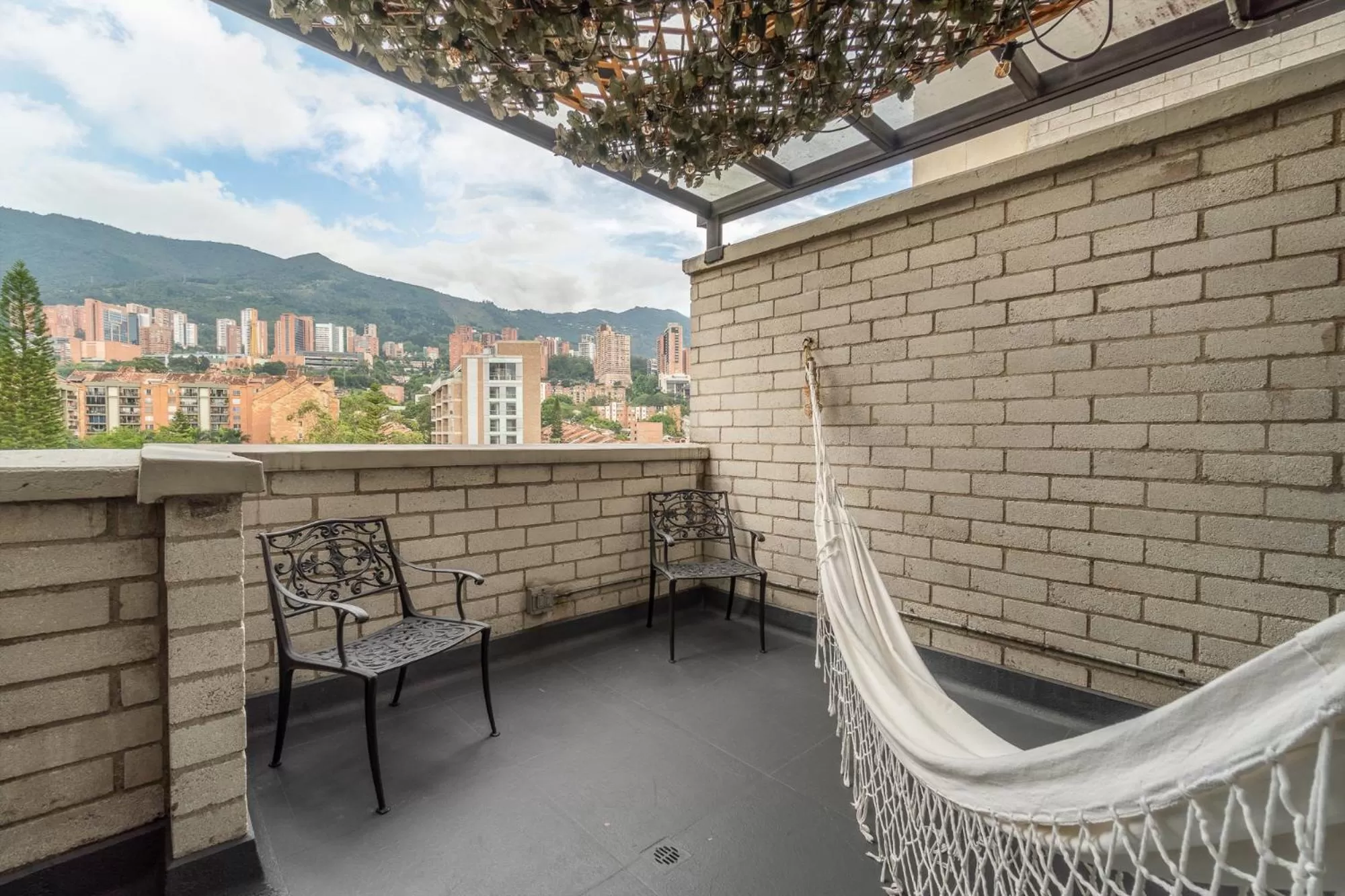 Balcony/Terrace in Apartamentos Poblado Alejandría by HOUSY HOST