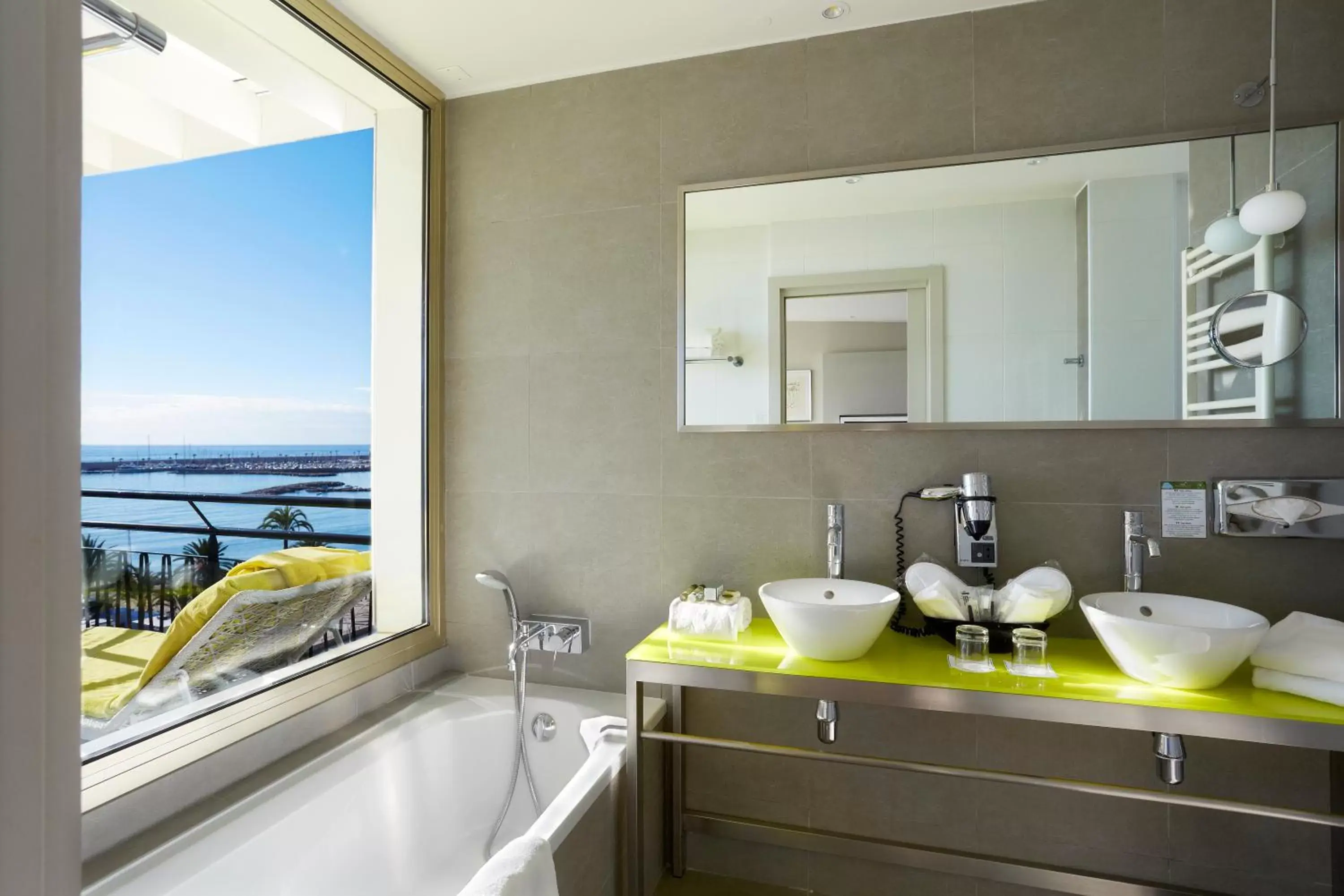 Bathroom in Hotel Napoléon