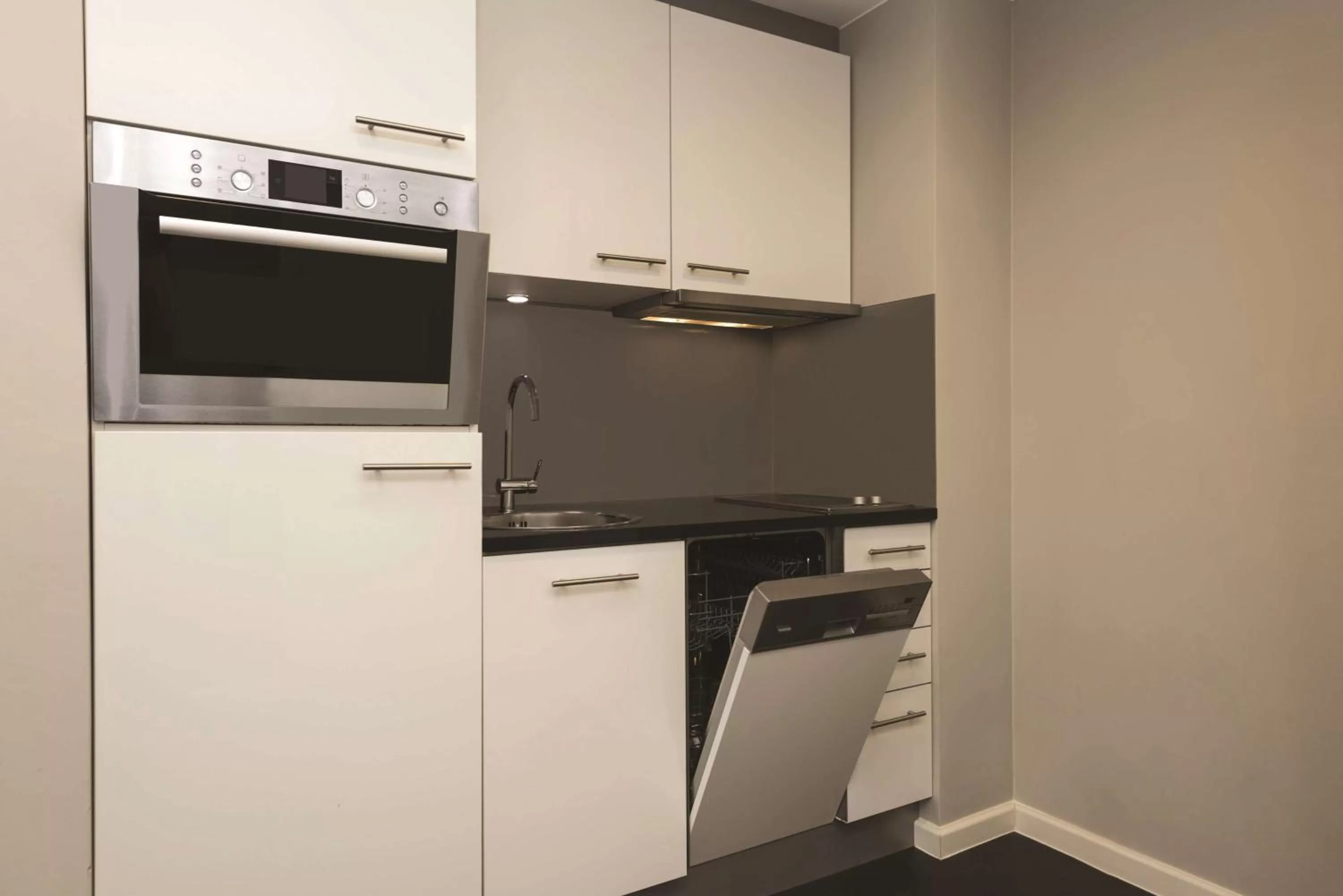 Bedroom in Adina Apartment Hotel Hamburg Michel