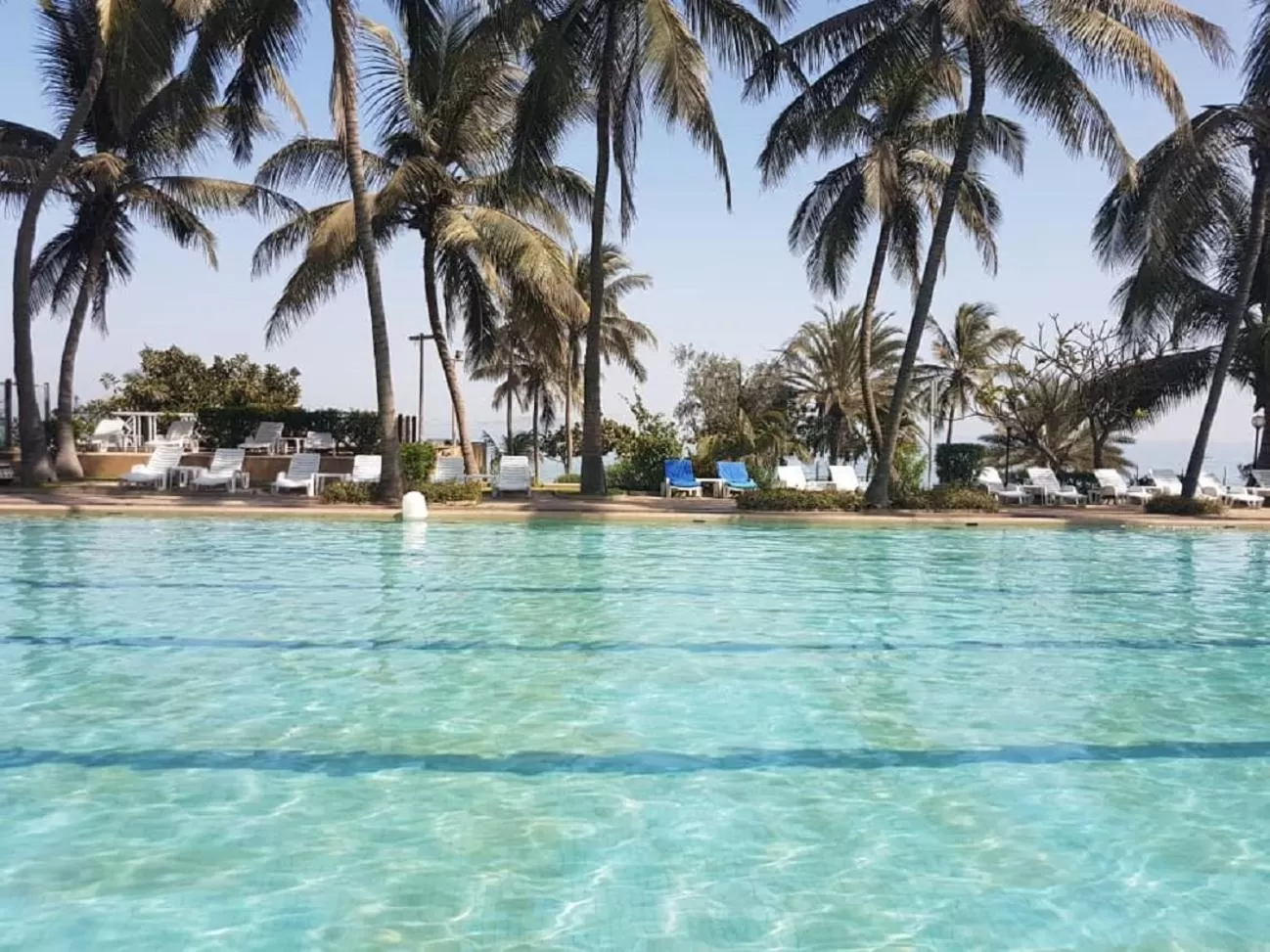 Swimming pool in Hotel Jardin Savana Dakar