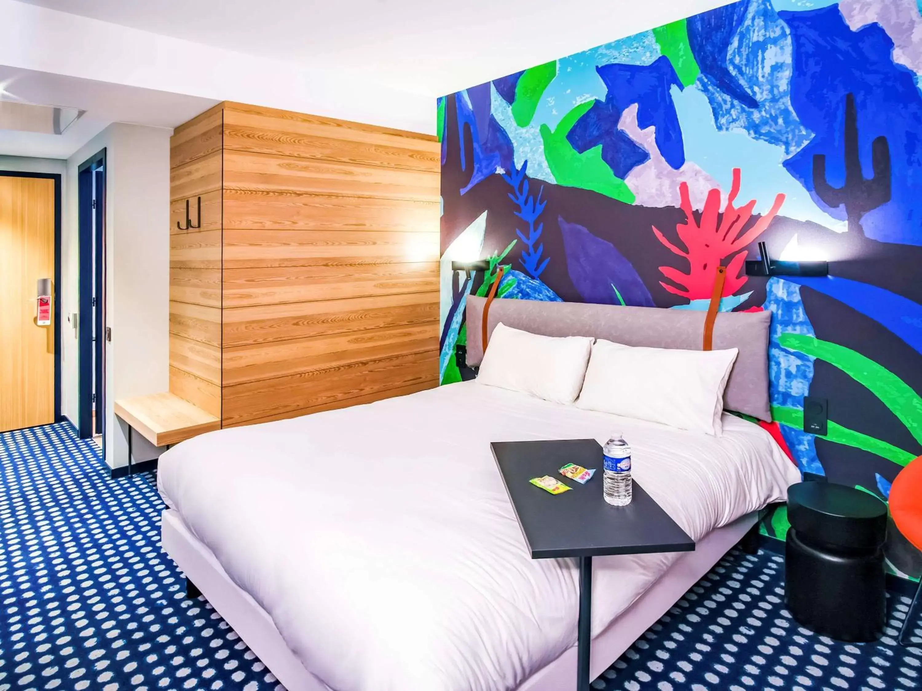 Photo of the whole room, Bed in ibis Styles Albertville