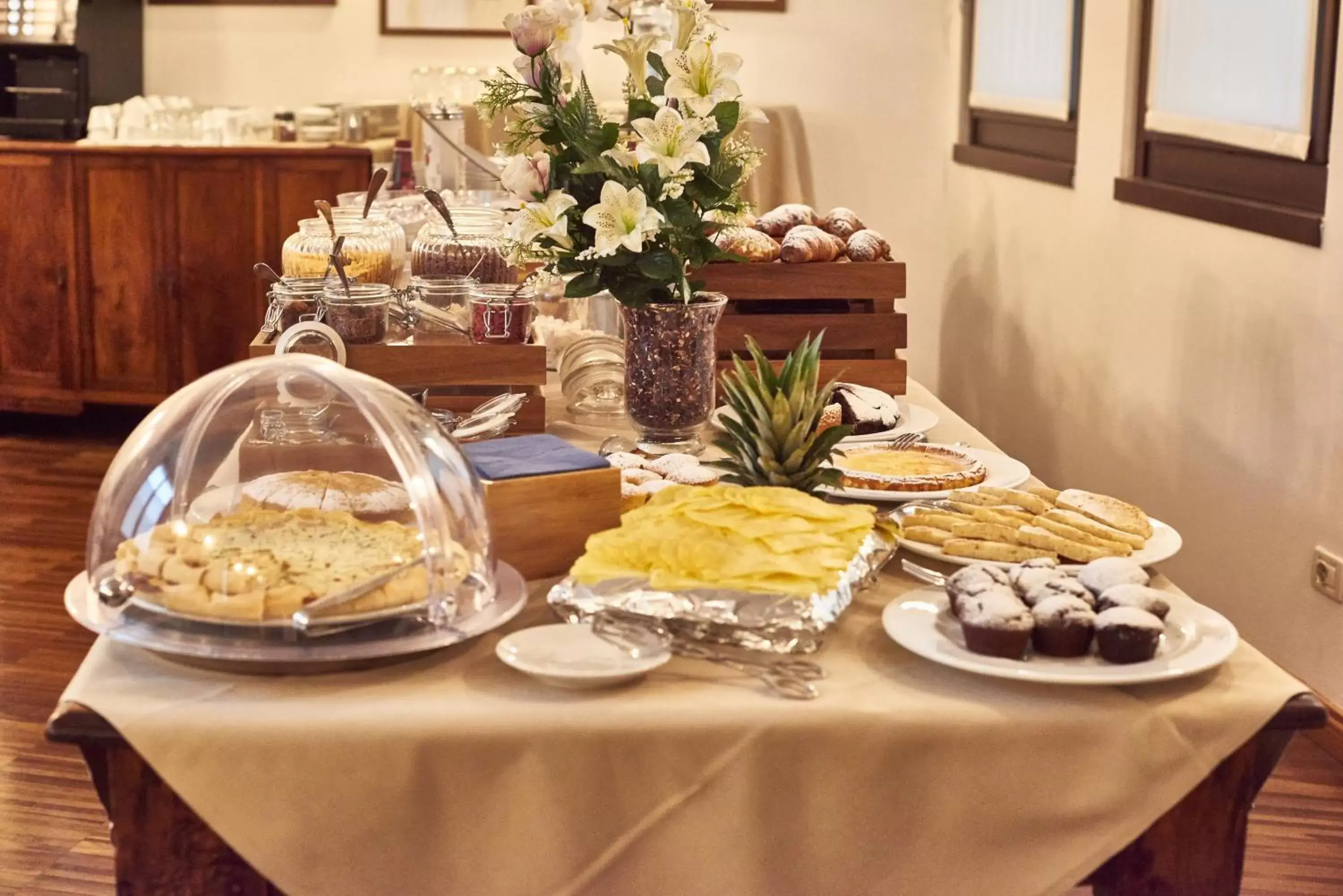 Buffet breakfast in Rivalta Life Style Hotel